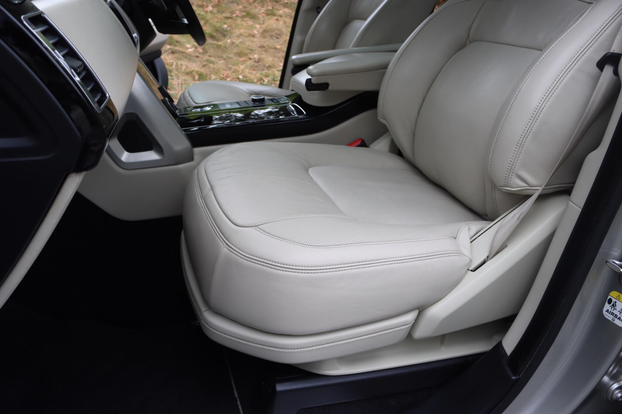 Land Rover Range Rover view 13