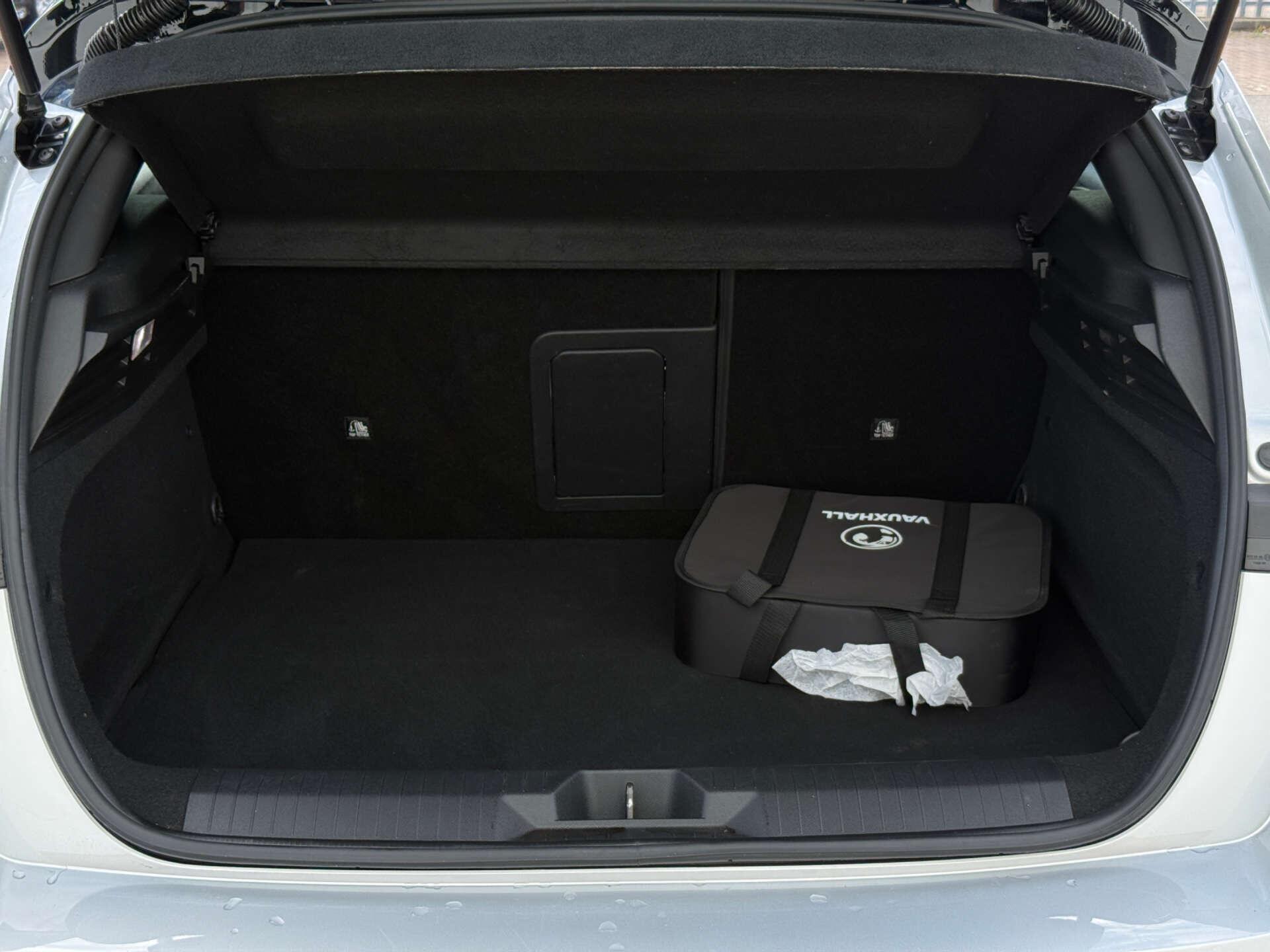 Vauxhall Astra Electric view 33