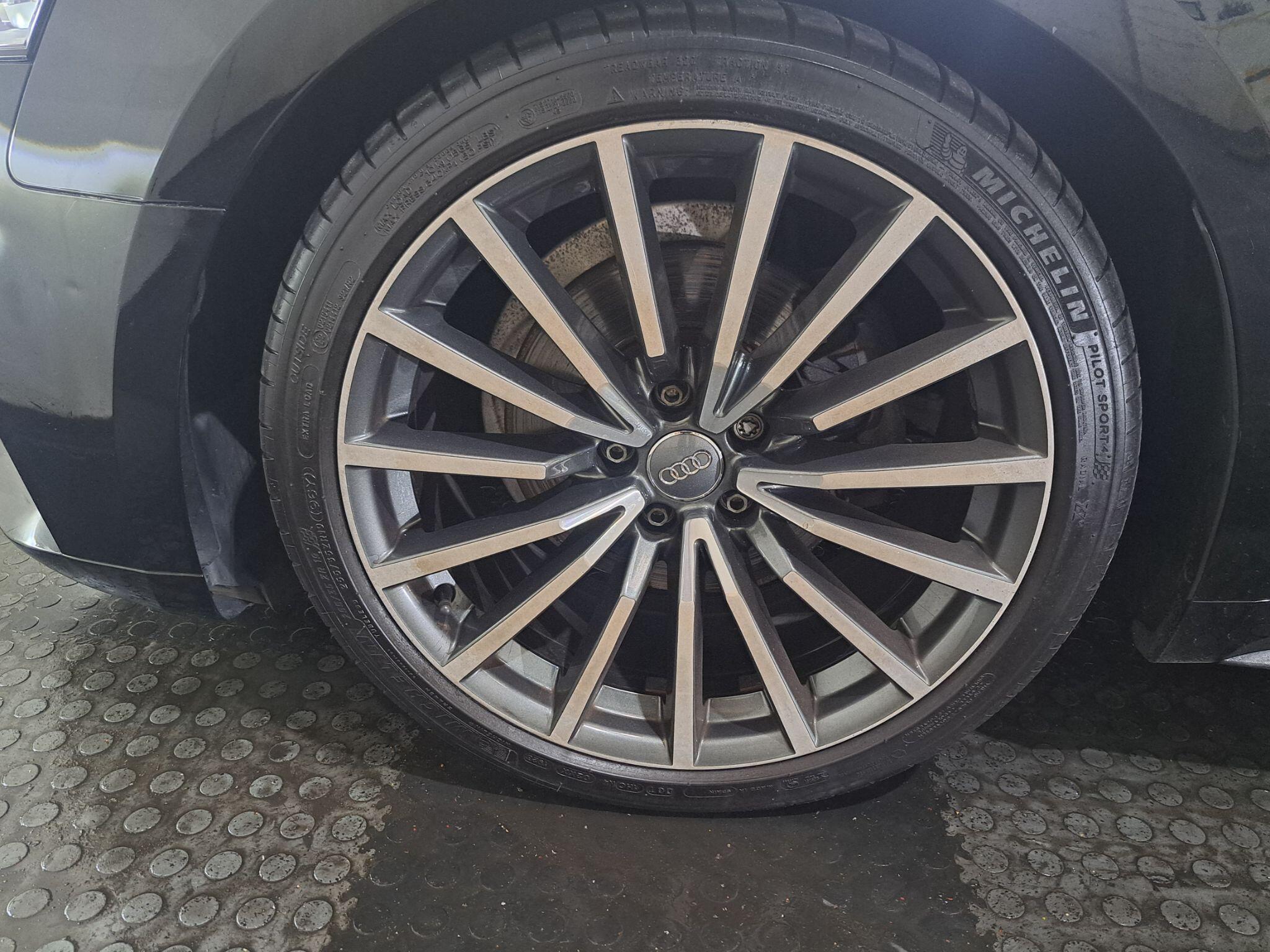 Audi A5 view 32