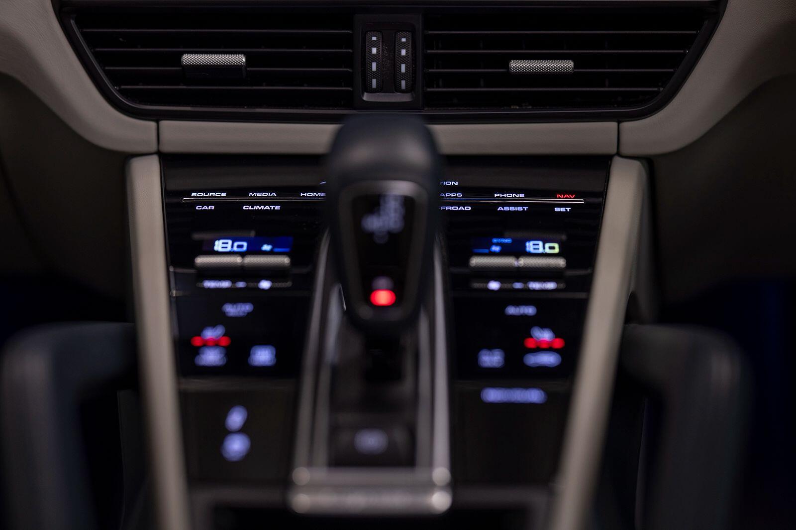 Porsche Cayenne view 66