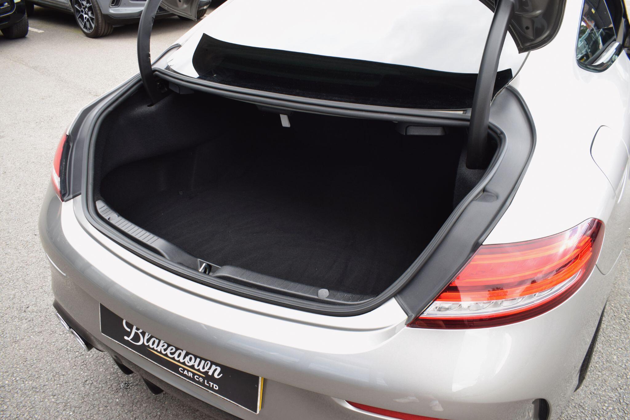 Mercedes-Benz C Class view 30