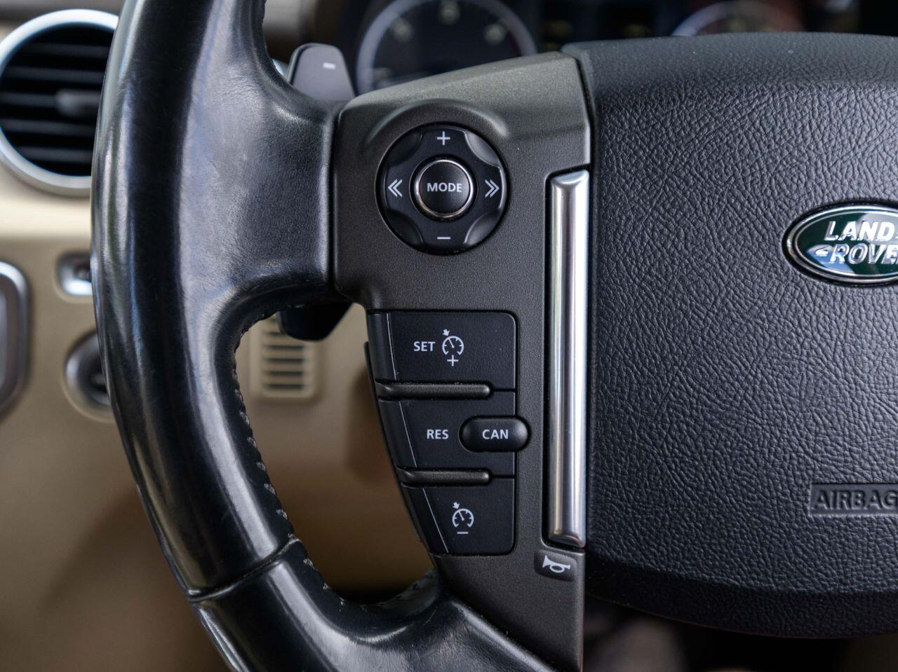 Land Rover Discovery view 35