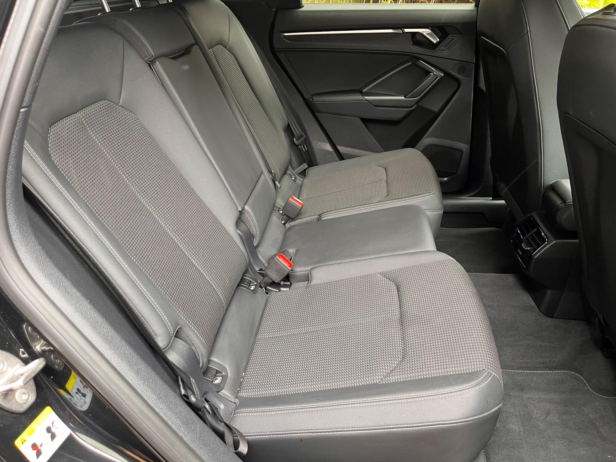Audi Q3 view 35