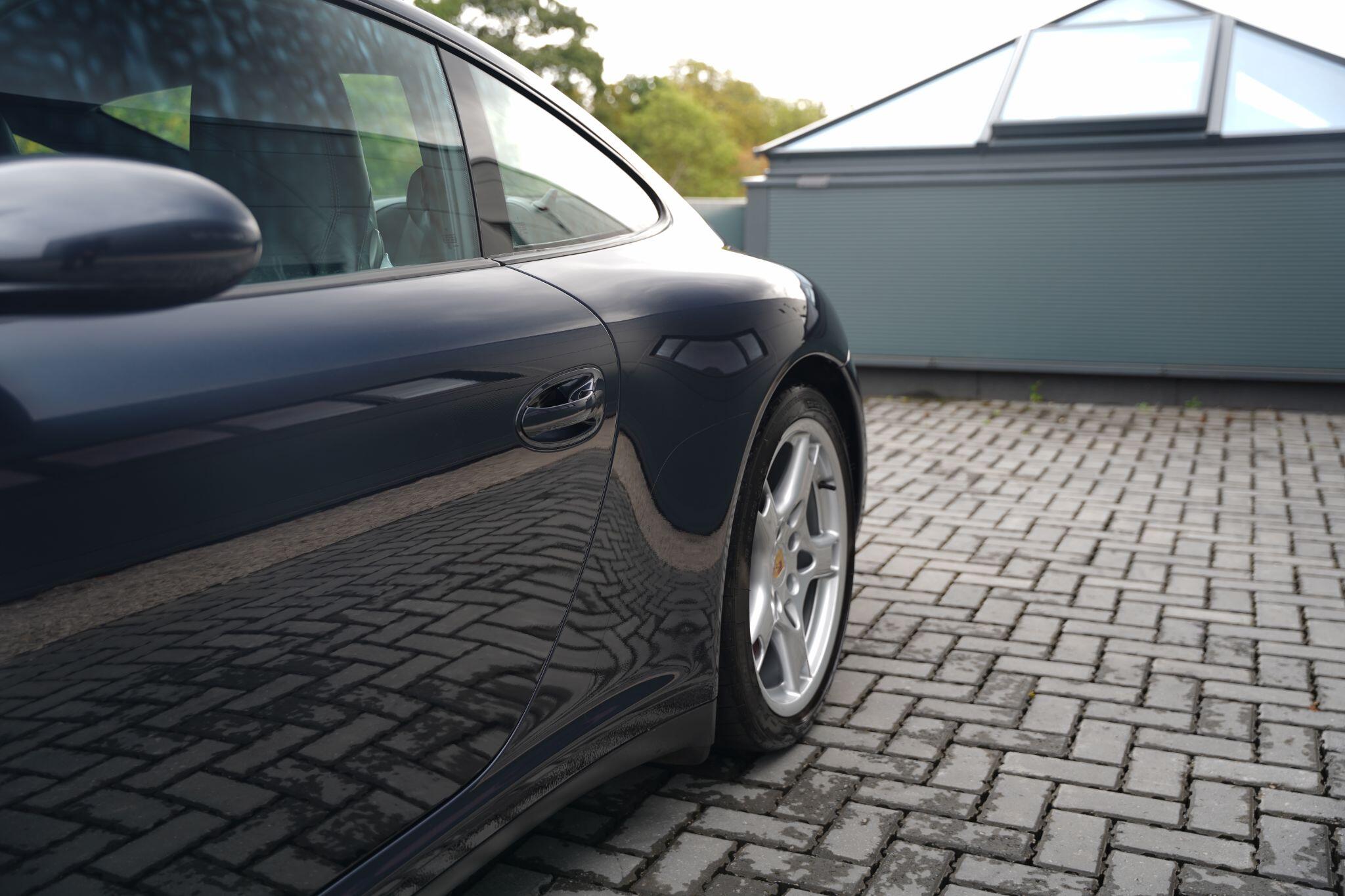 Porsche 911 view 50