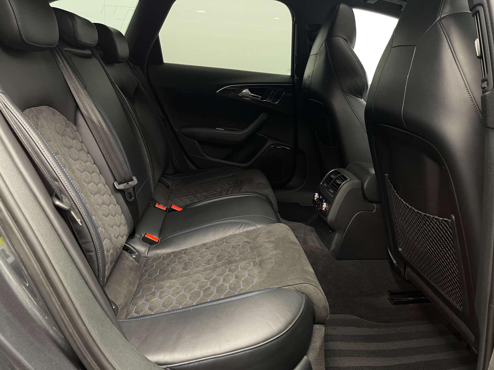Audi RS6 Avant view 20