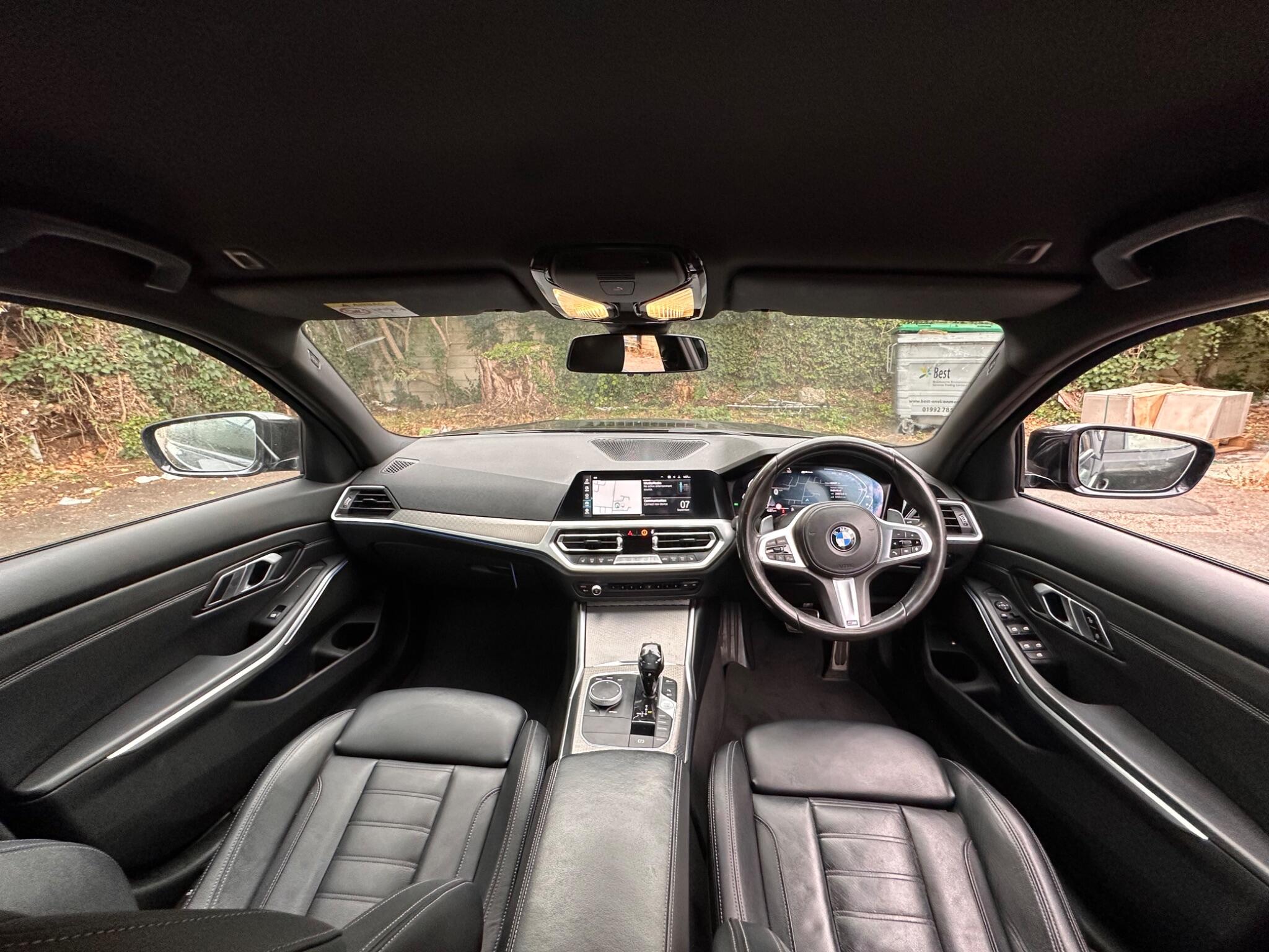 BMW 3 Series view 15