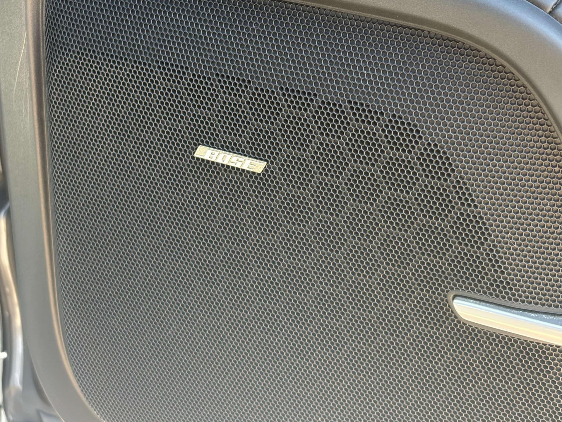 Porsche Cayenne view 43