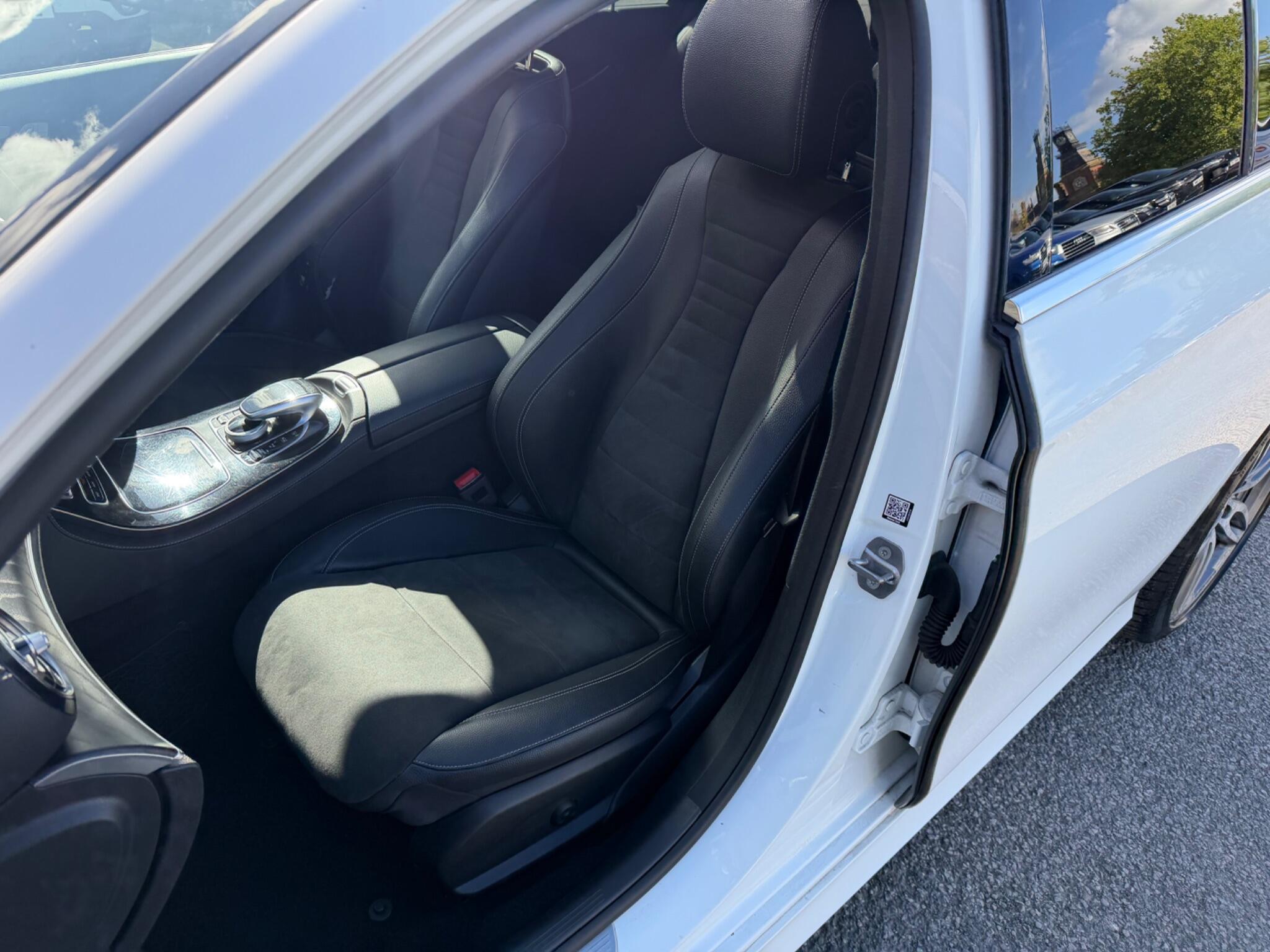 Mercedes-Benz E-Class view 19