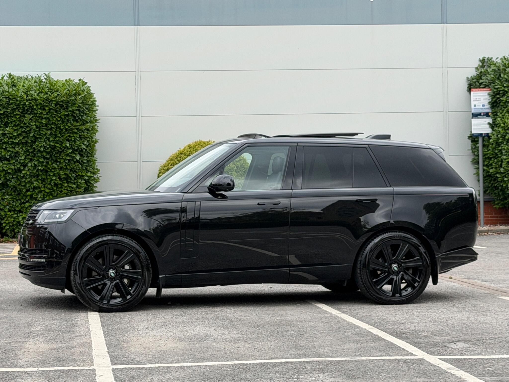 Land Rover Range Rover view 19