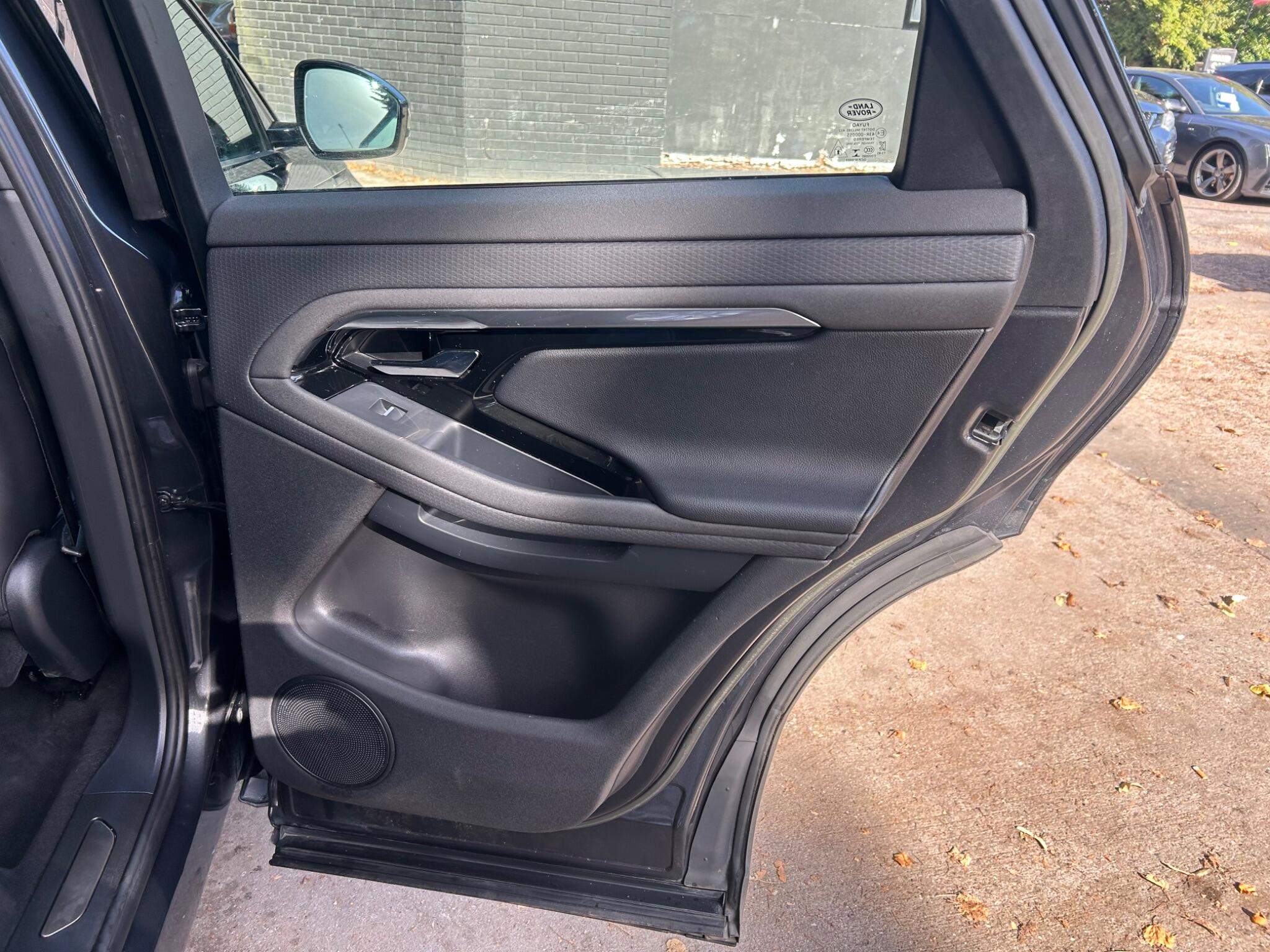 Land Rover Range Rover Evoque view 34