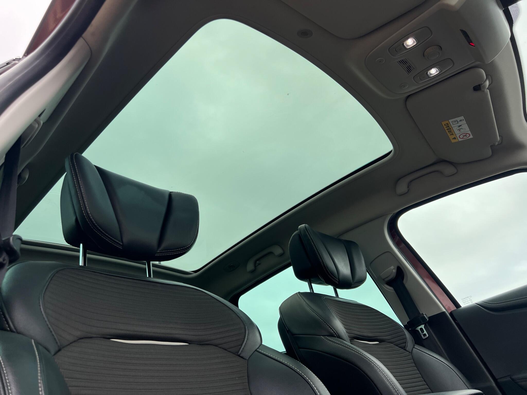Renault Grand Scenic view 24