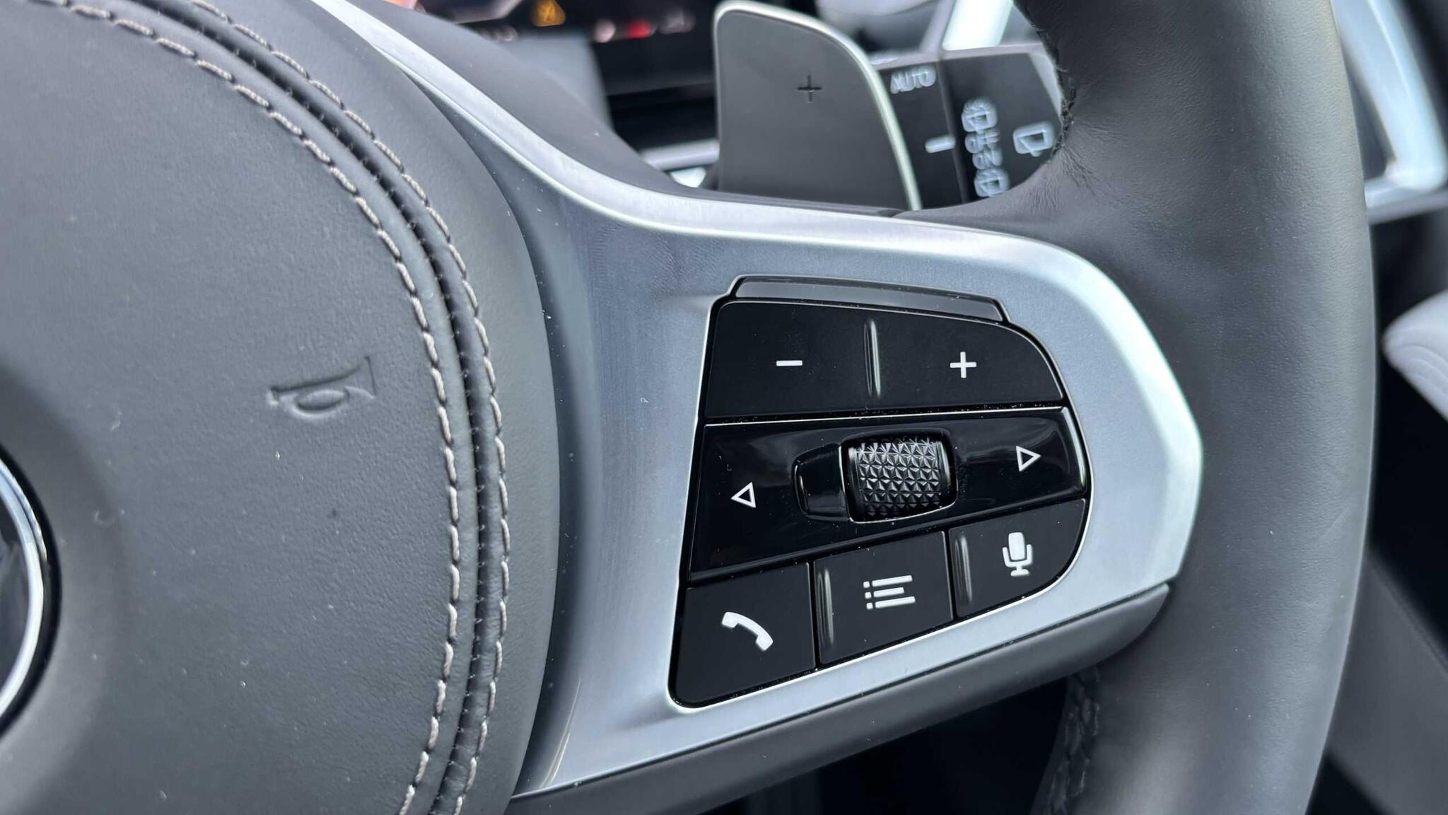 BMW X5 view 18