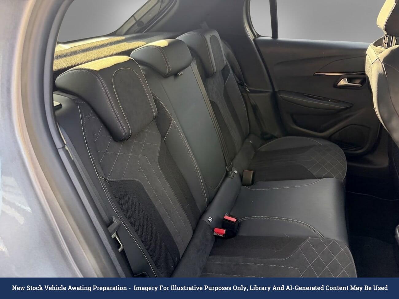 Peugeot E-208 view 5