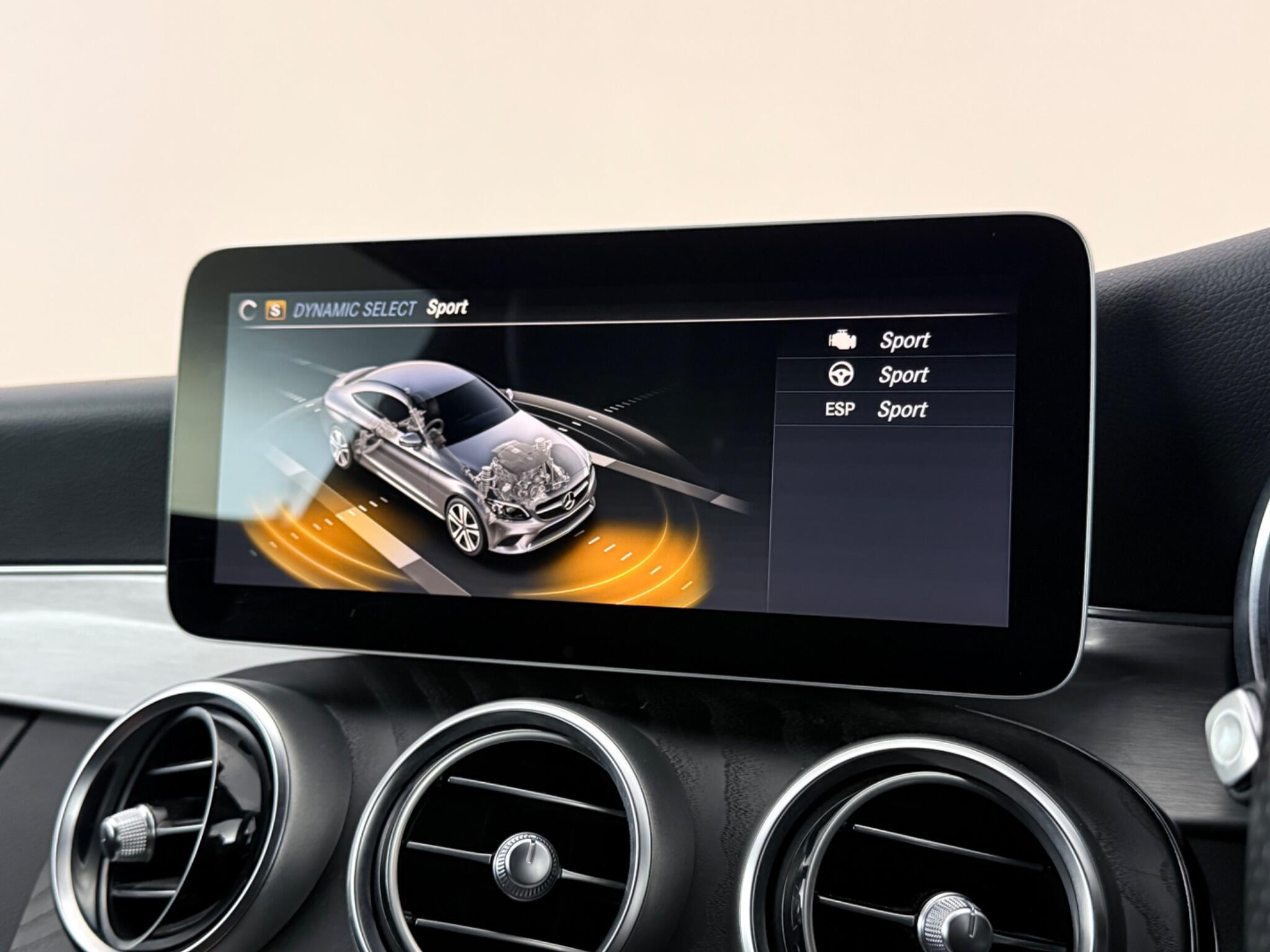Mercedes-Benz C-Class view 25