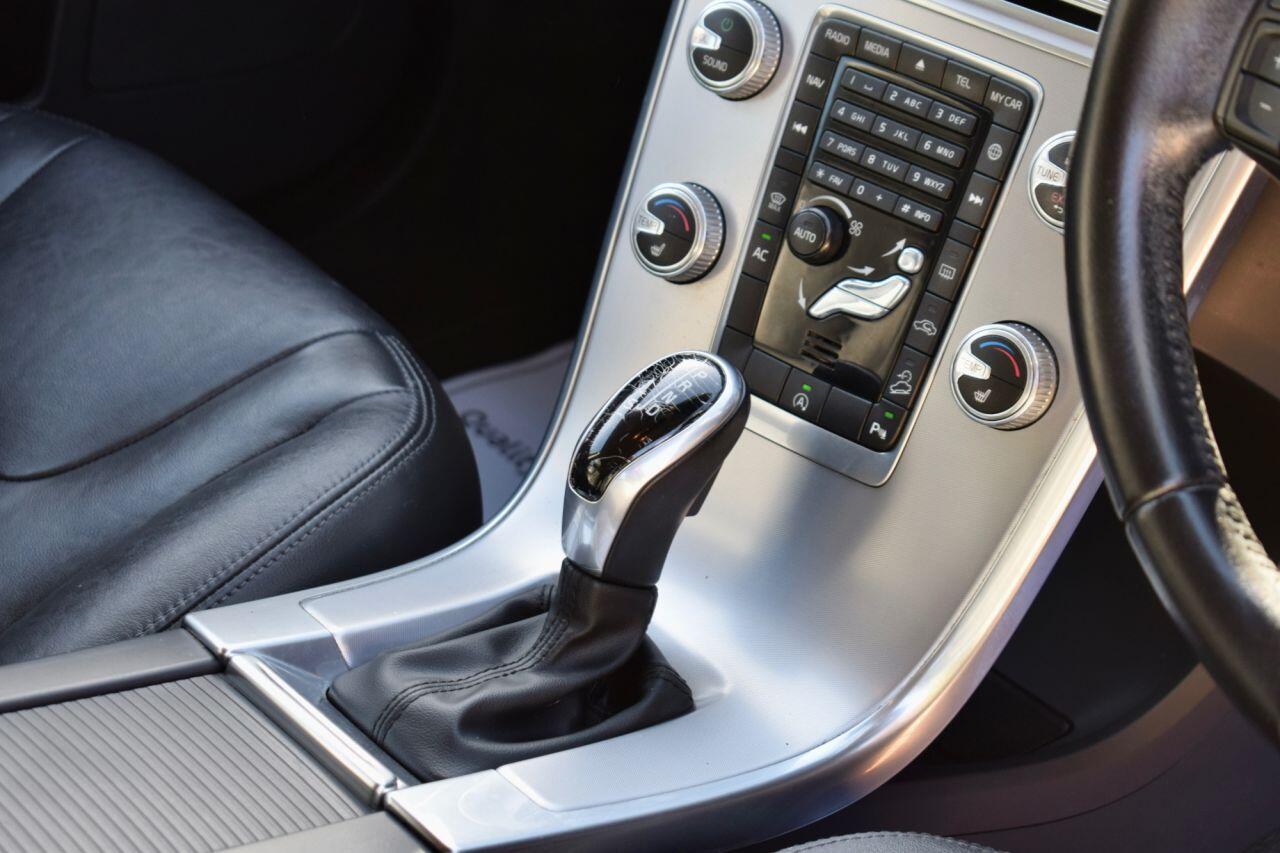 Volvo XC60 view 24