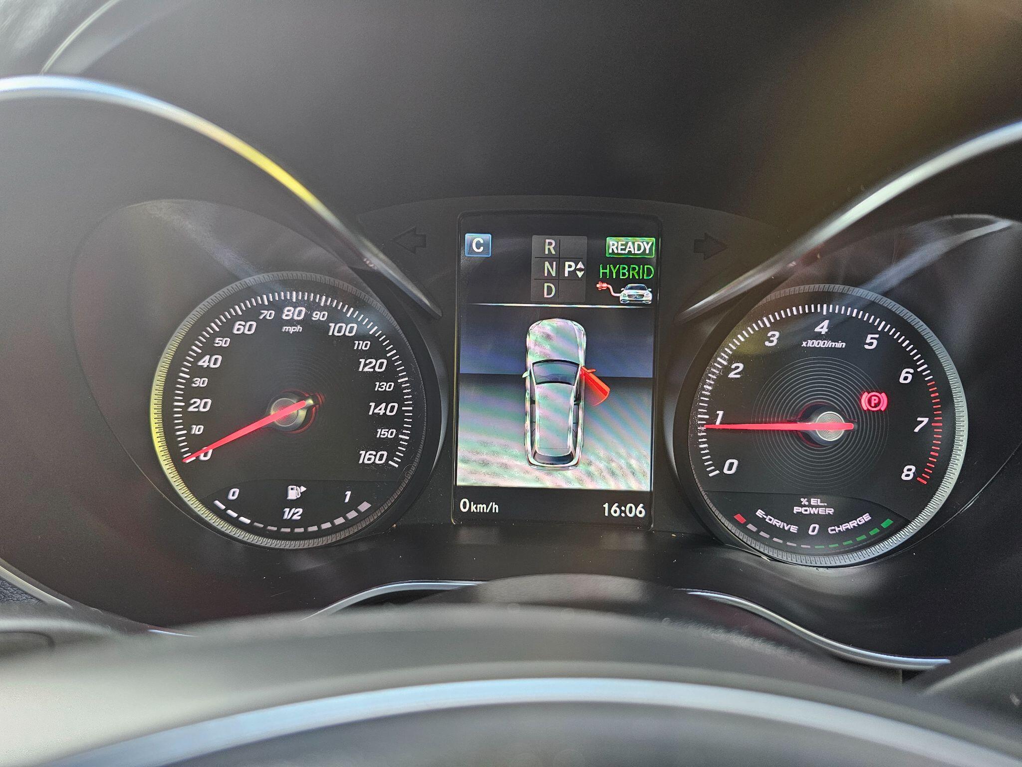 Mercedes-Benz C-Class view 27