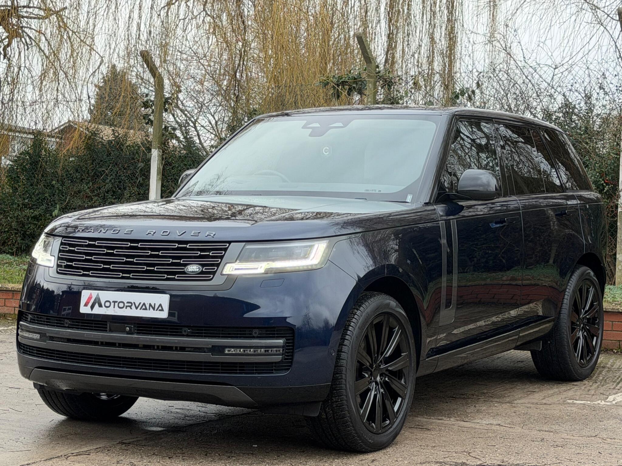Land Rover Range Rover view 3