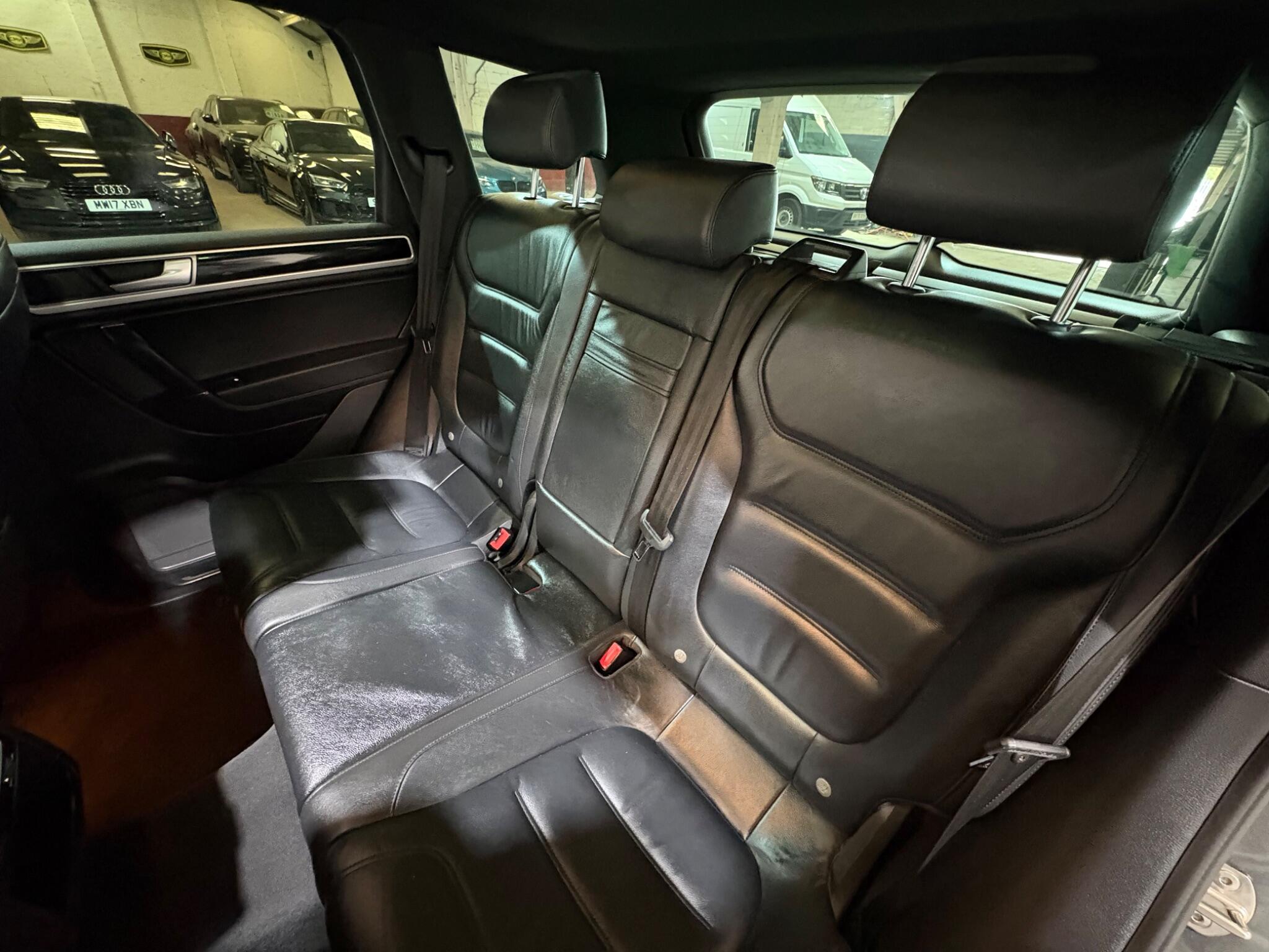 Volkswagen Touareg view 56