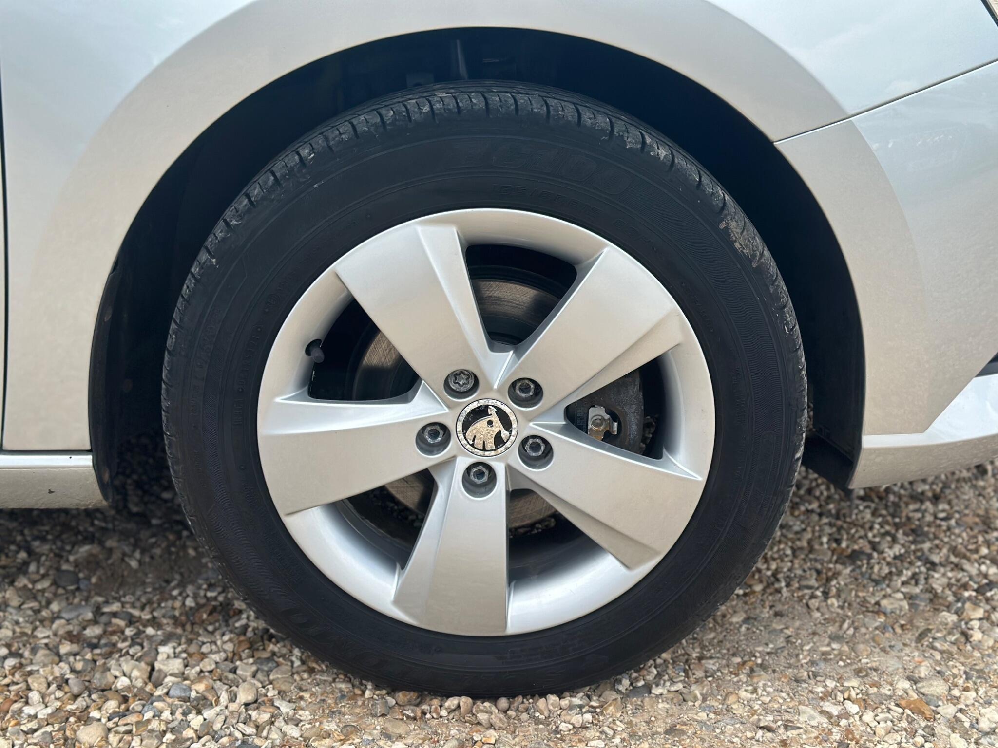 Skoda Fabia view 58
