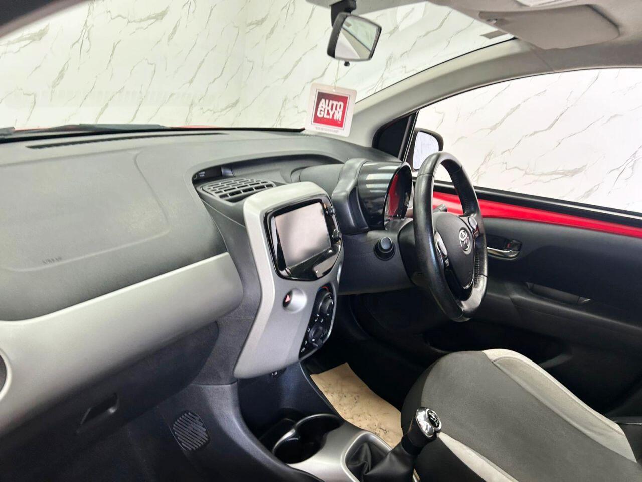 Toyota Aygo view 14
