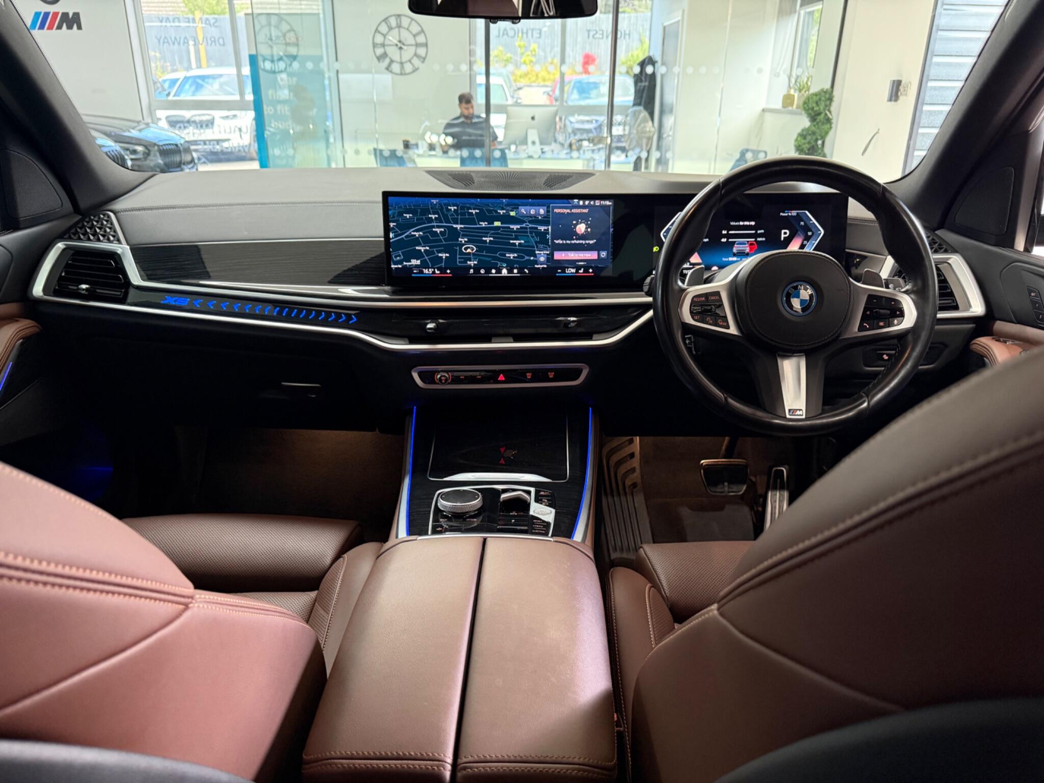 BMW X5 view 13