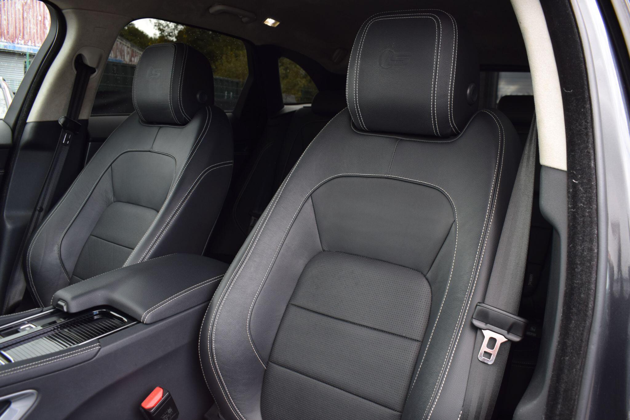 Jaguar F-Pace view 8