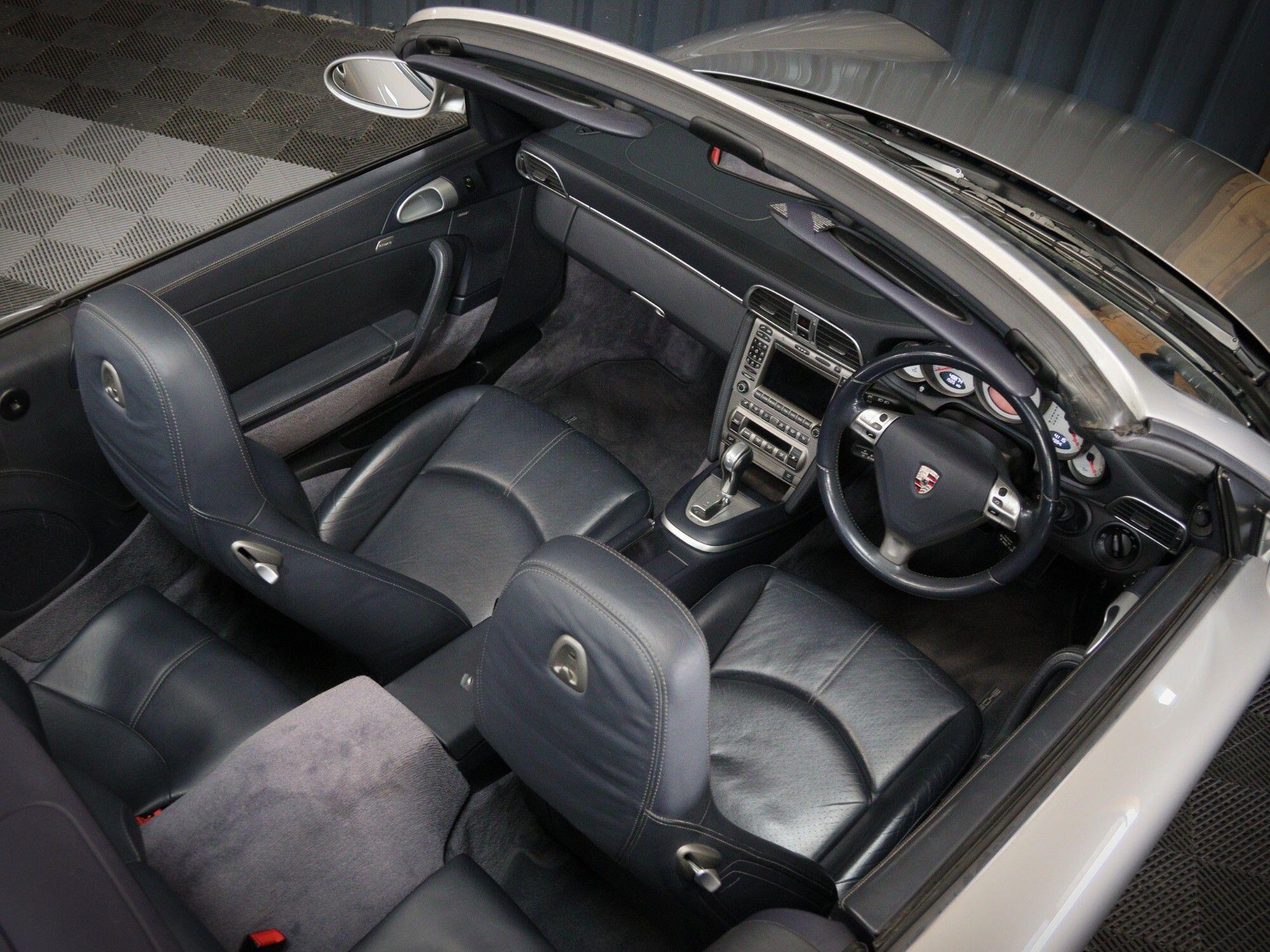 Porsche 911 view 2