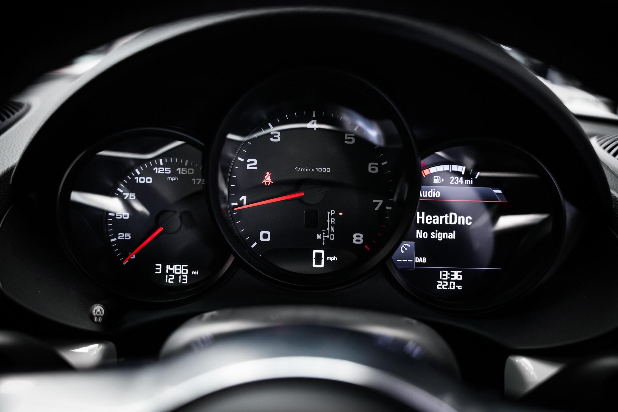 Porsche Cayman view 20