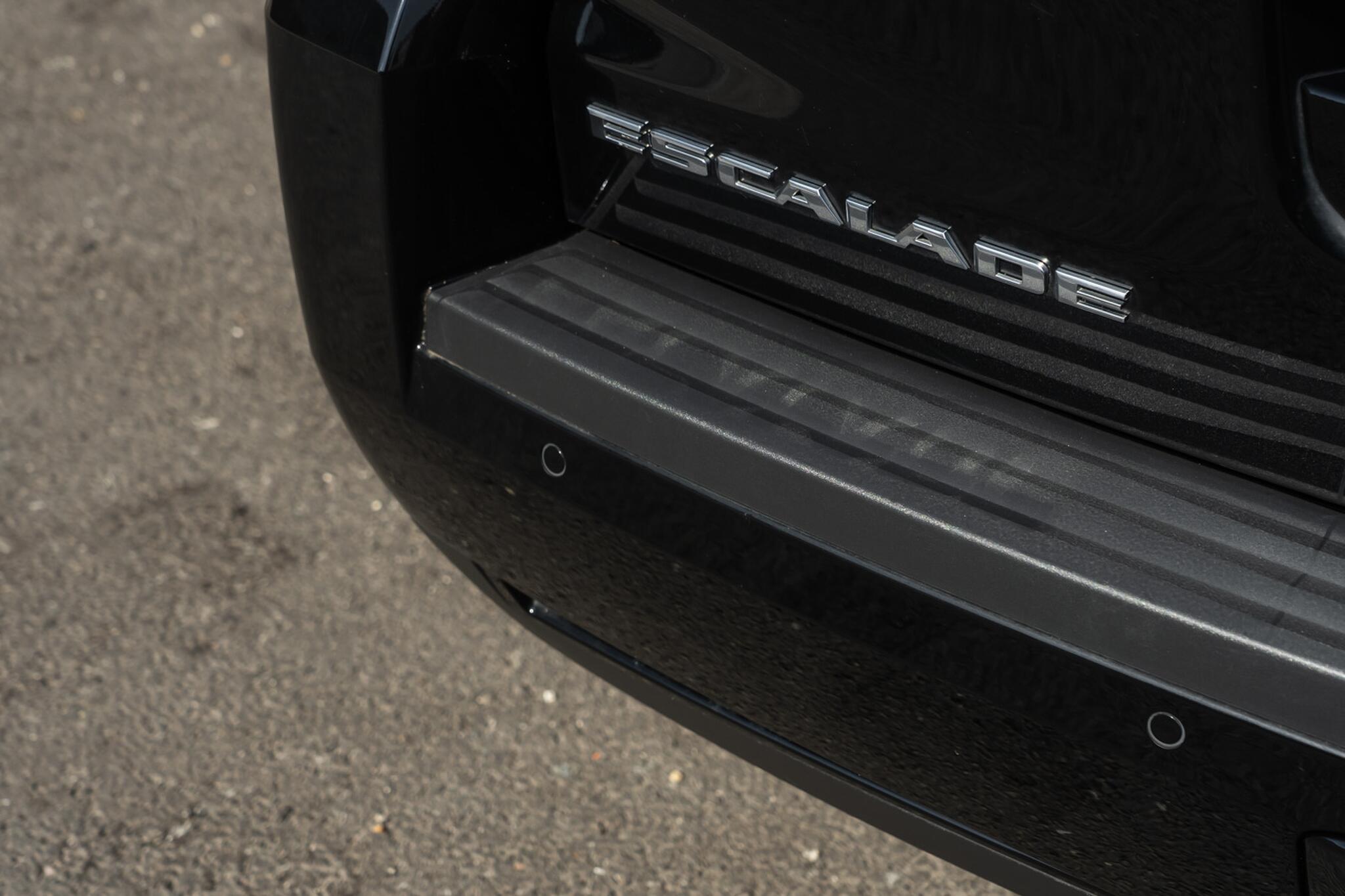 Cadillac Escalade view 22