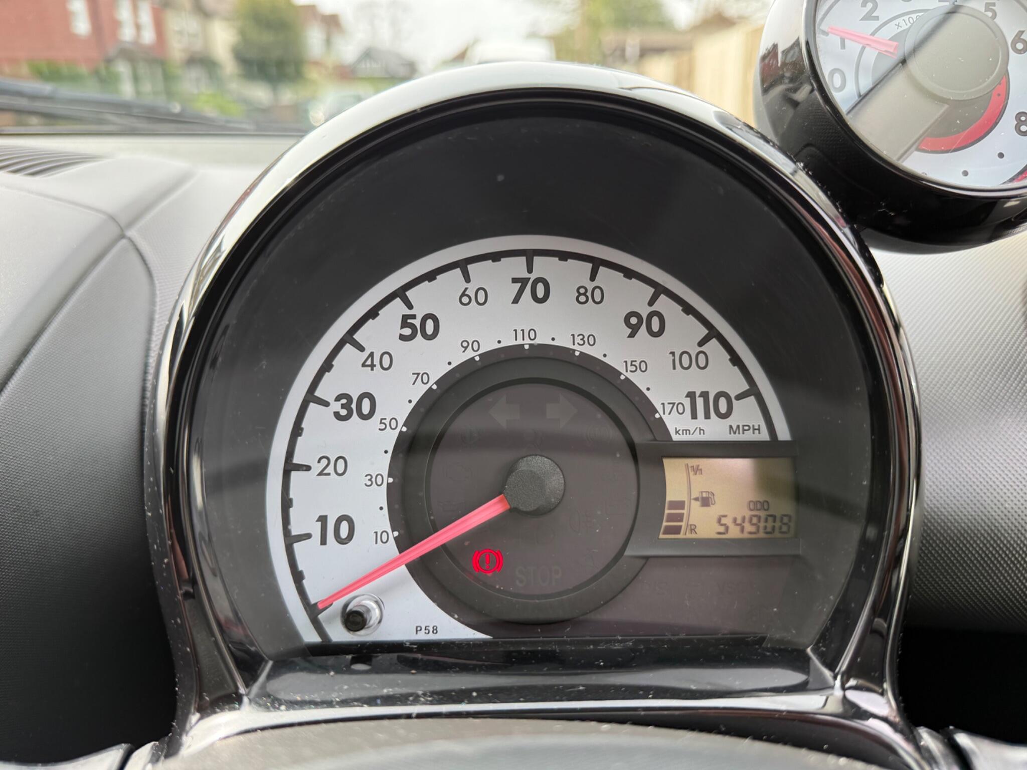 Citroen C1 view 9