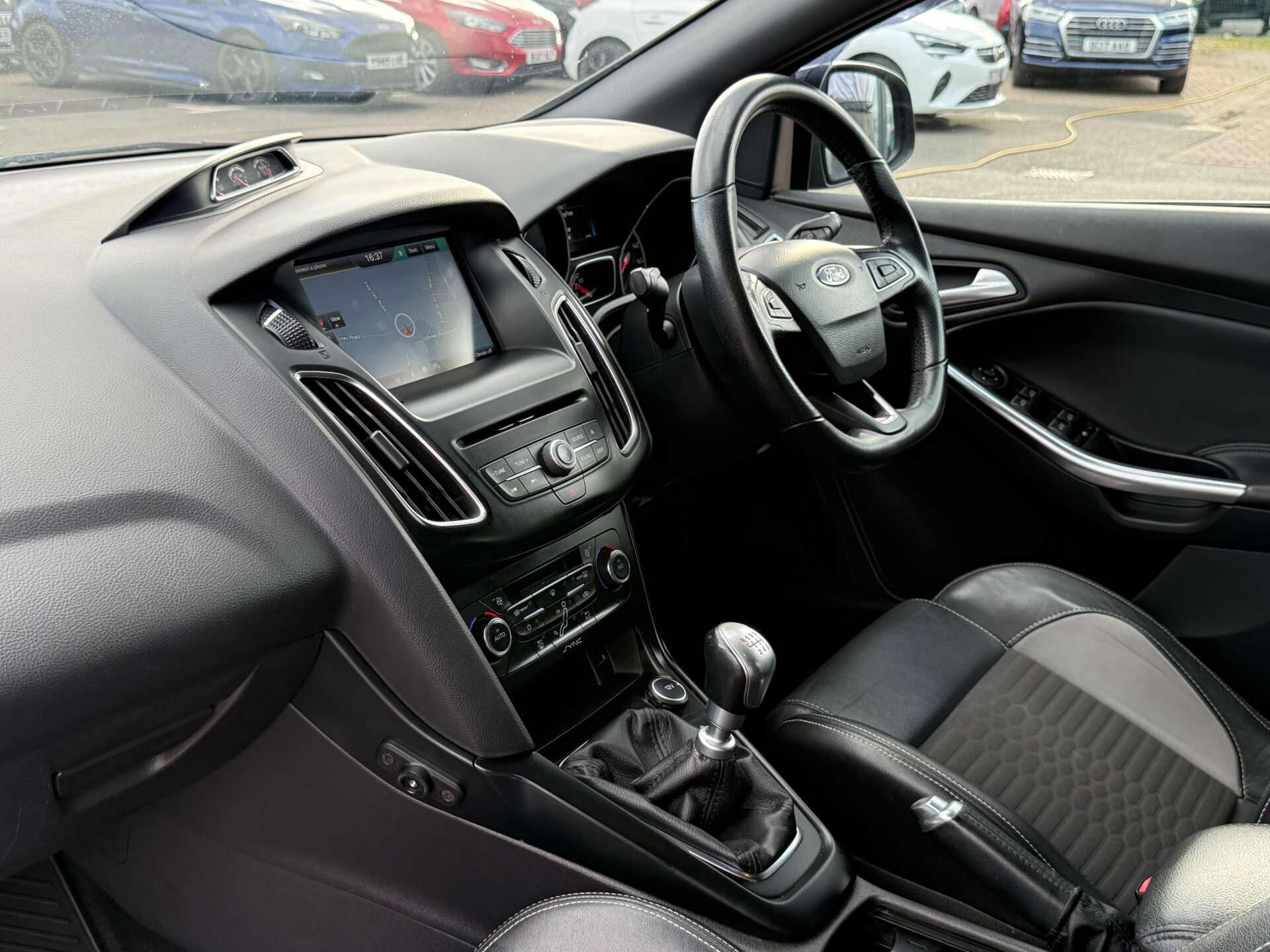 Ford Focus view 69