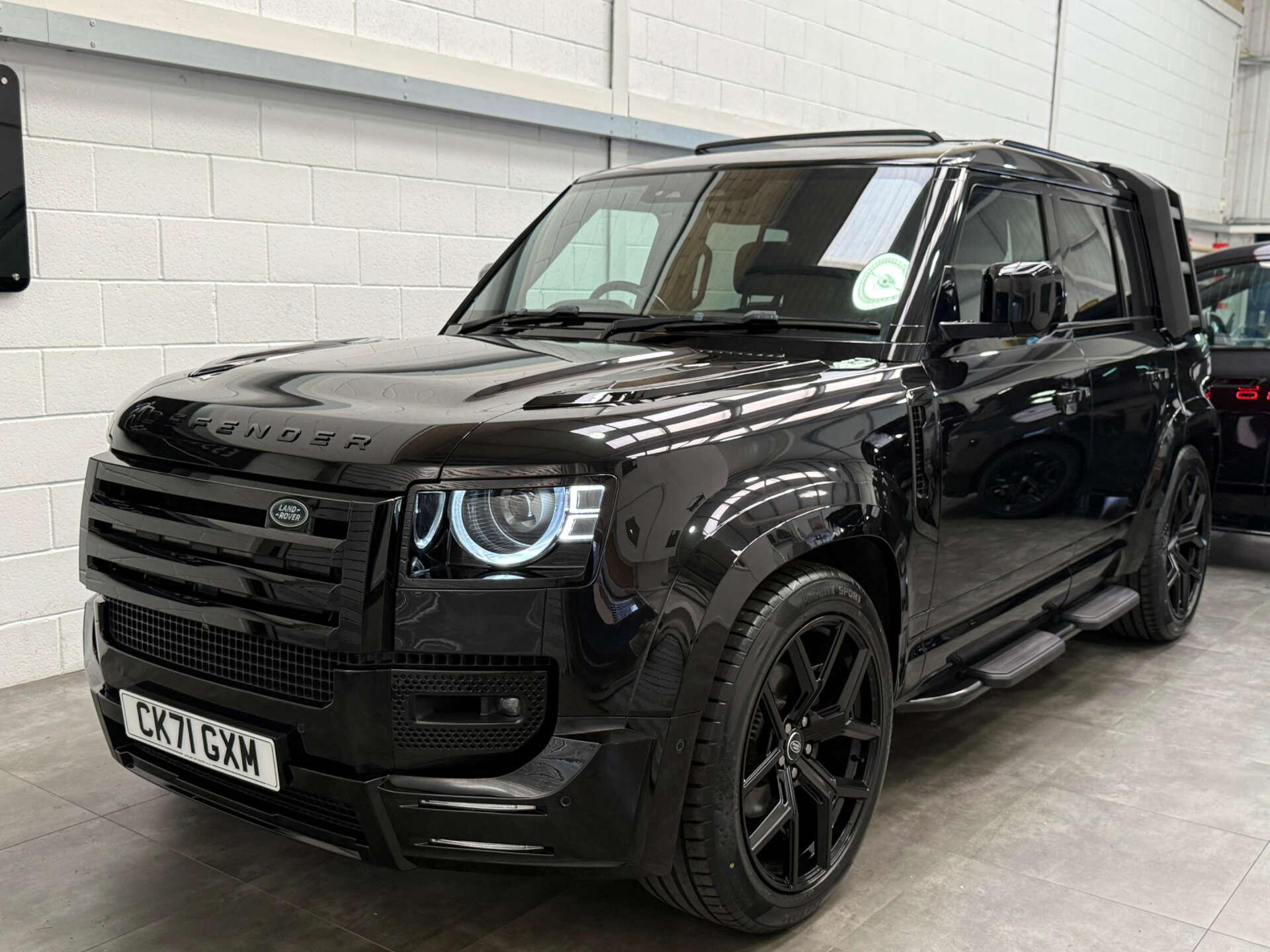Land Rover Defender view 3
