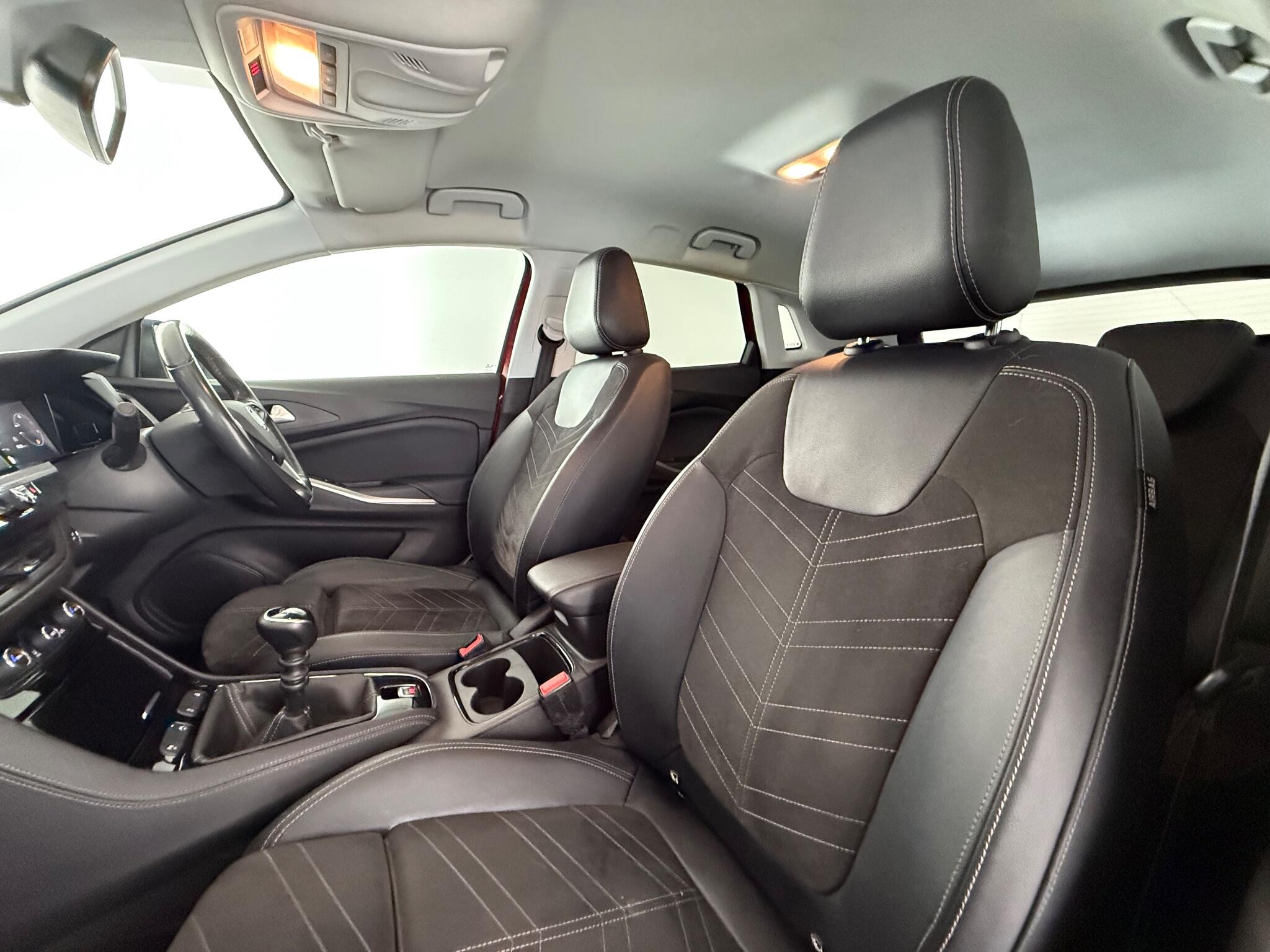 Vauxhall Grandland view 15