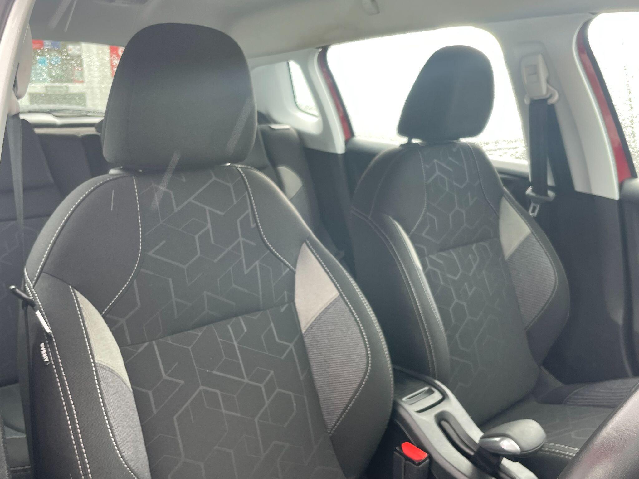 Peugeot 2008 view 20