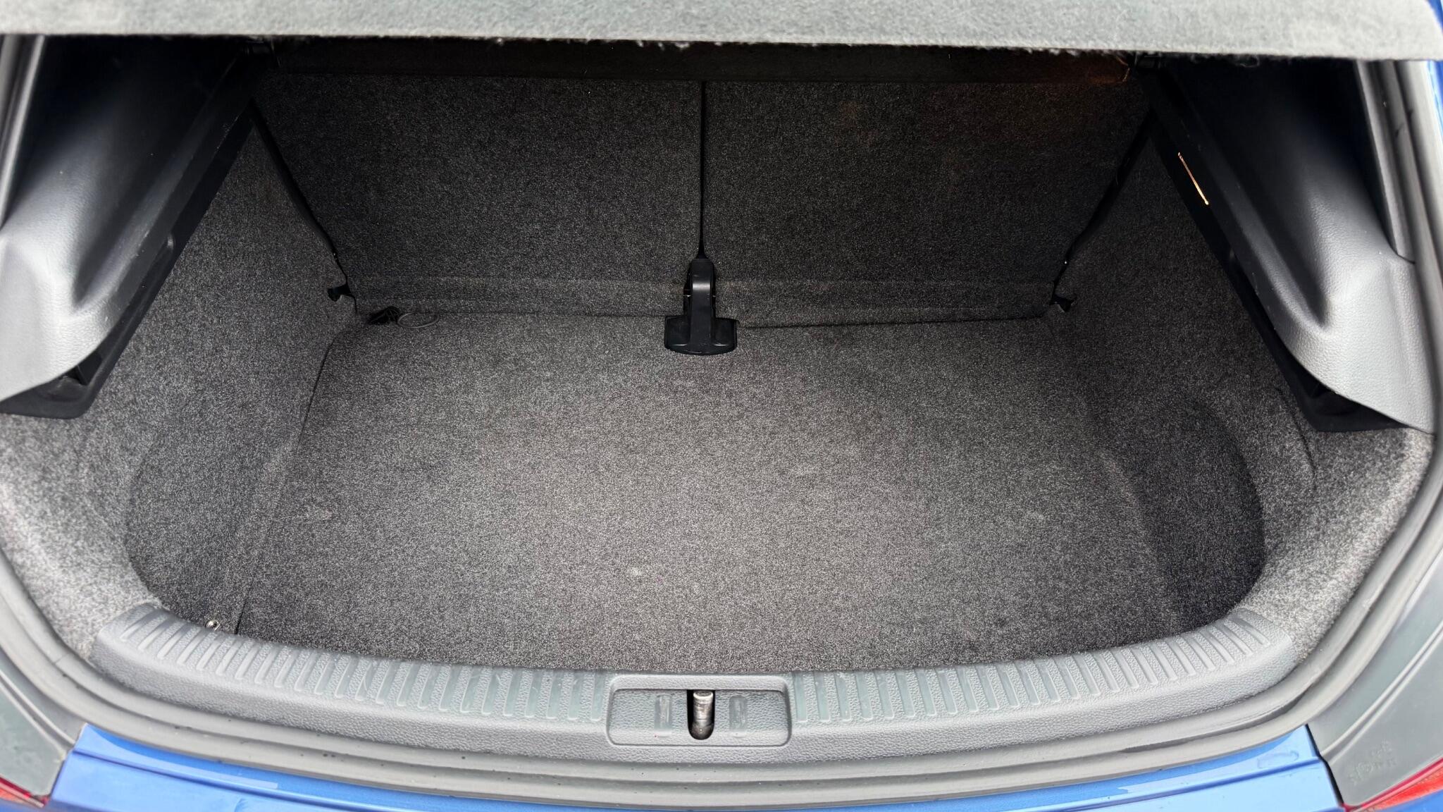 Volkswagen Scirocco view 53