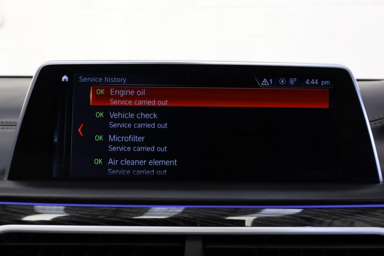 BMW 7 Series view 63