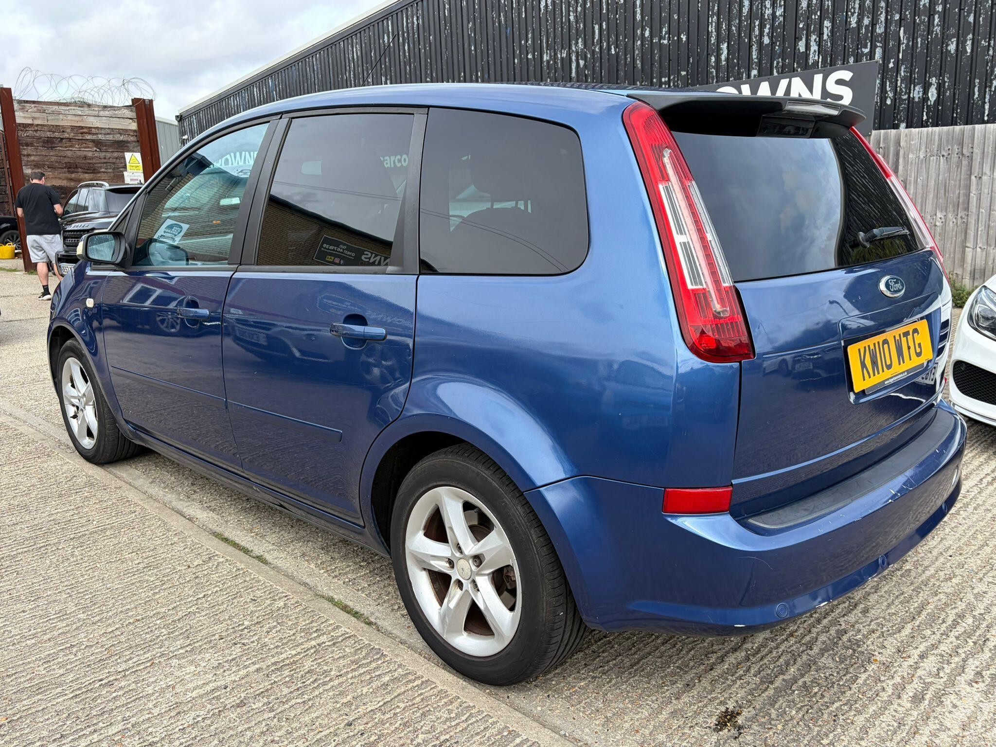Ford C-Max view 5
