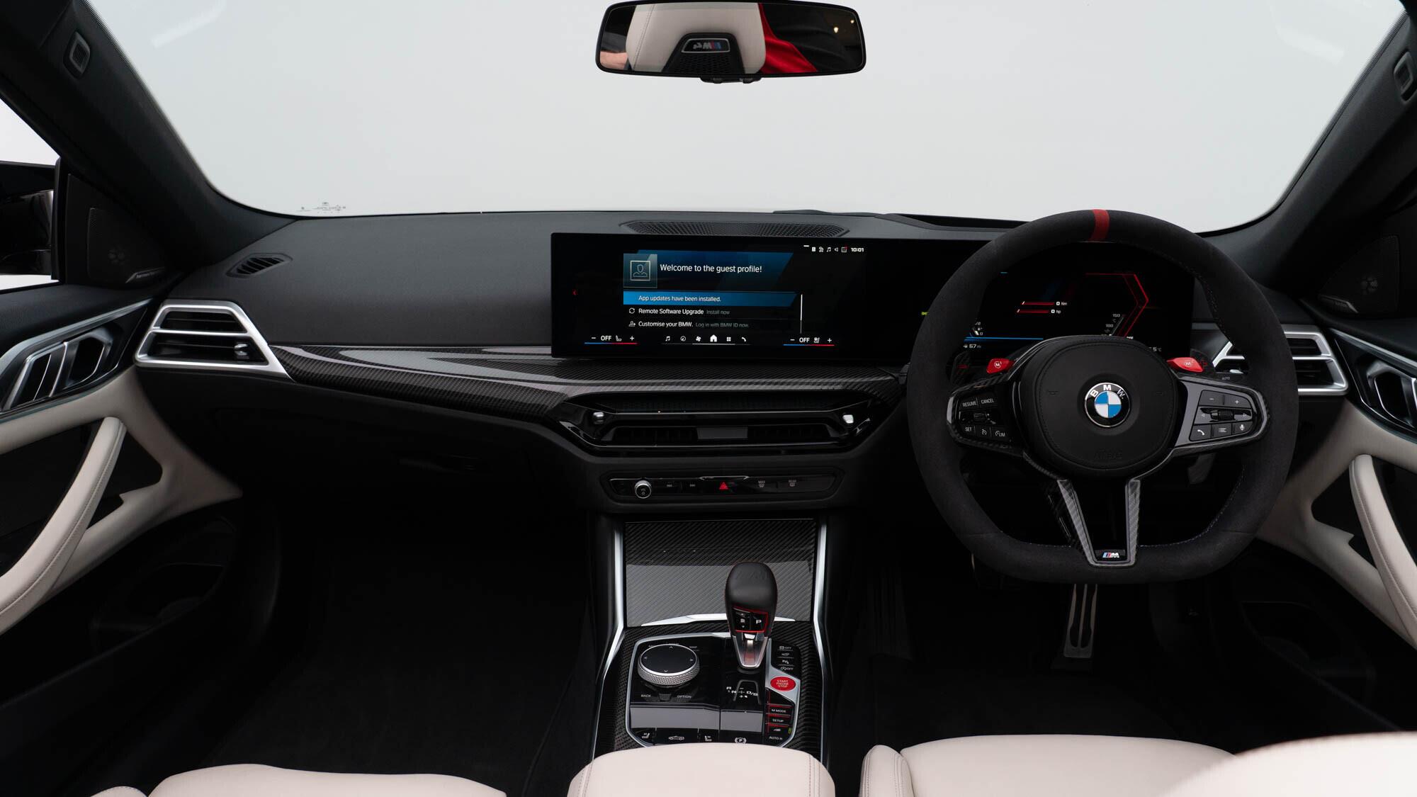 BMW M4 view 8