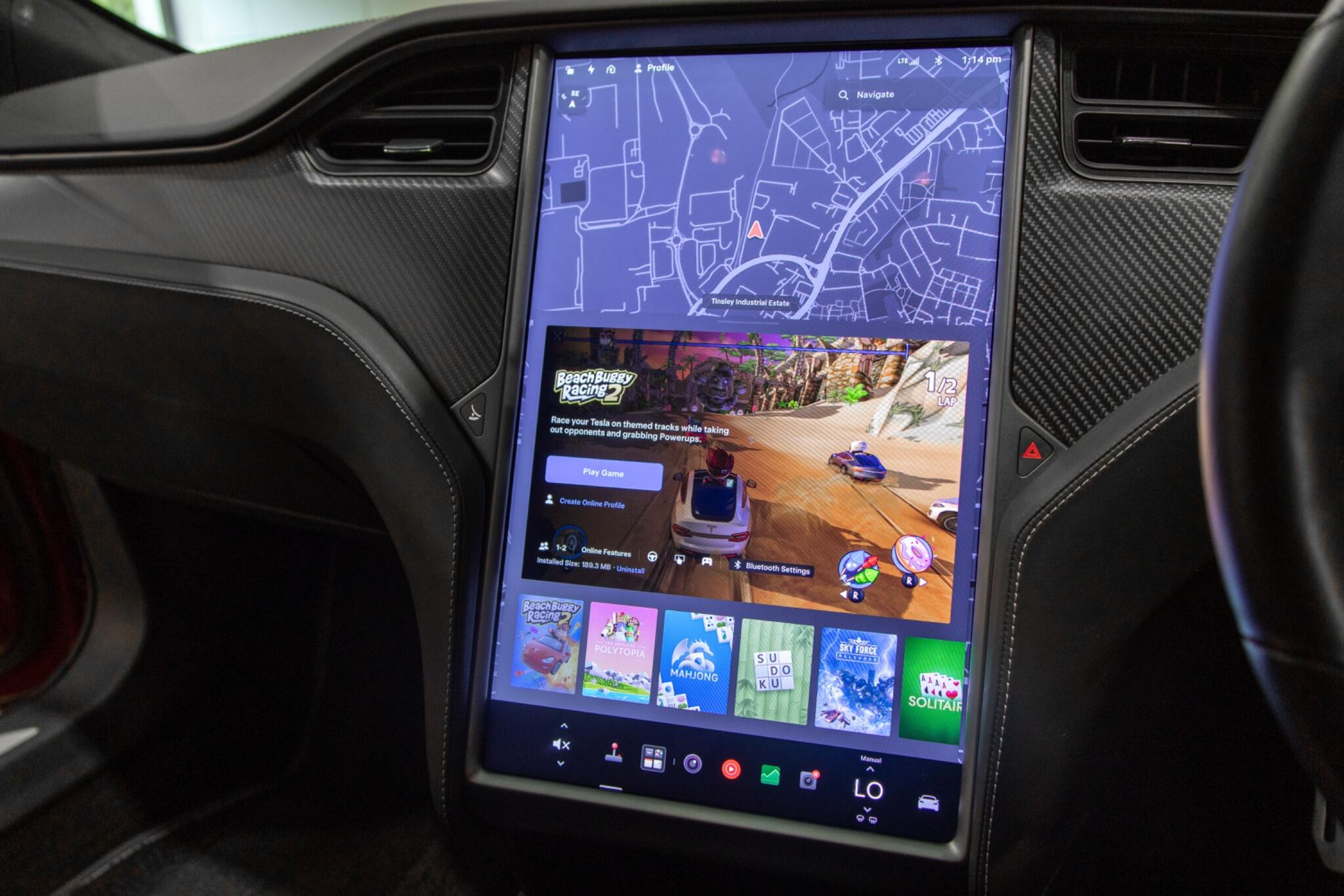 Tesla Model S view 31
