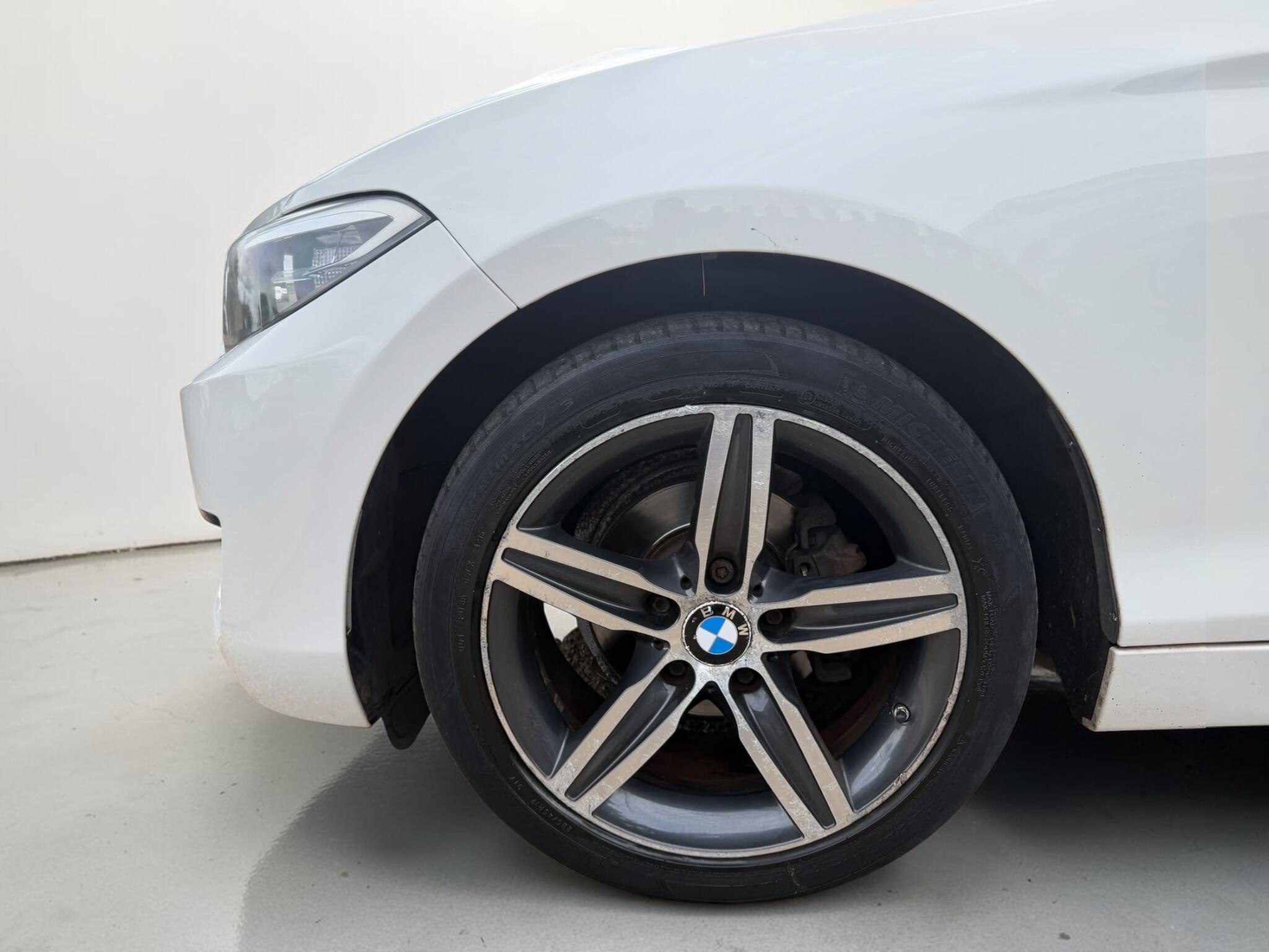 BMW 2 Series view 25