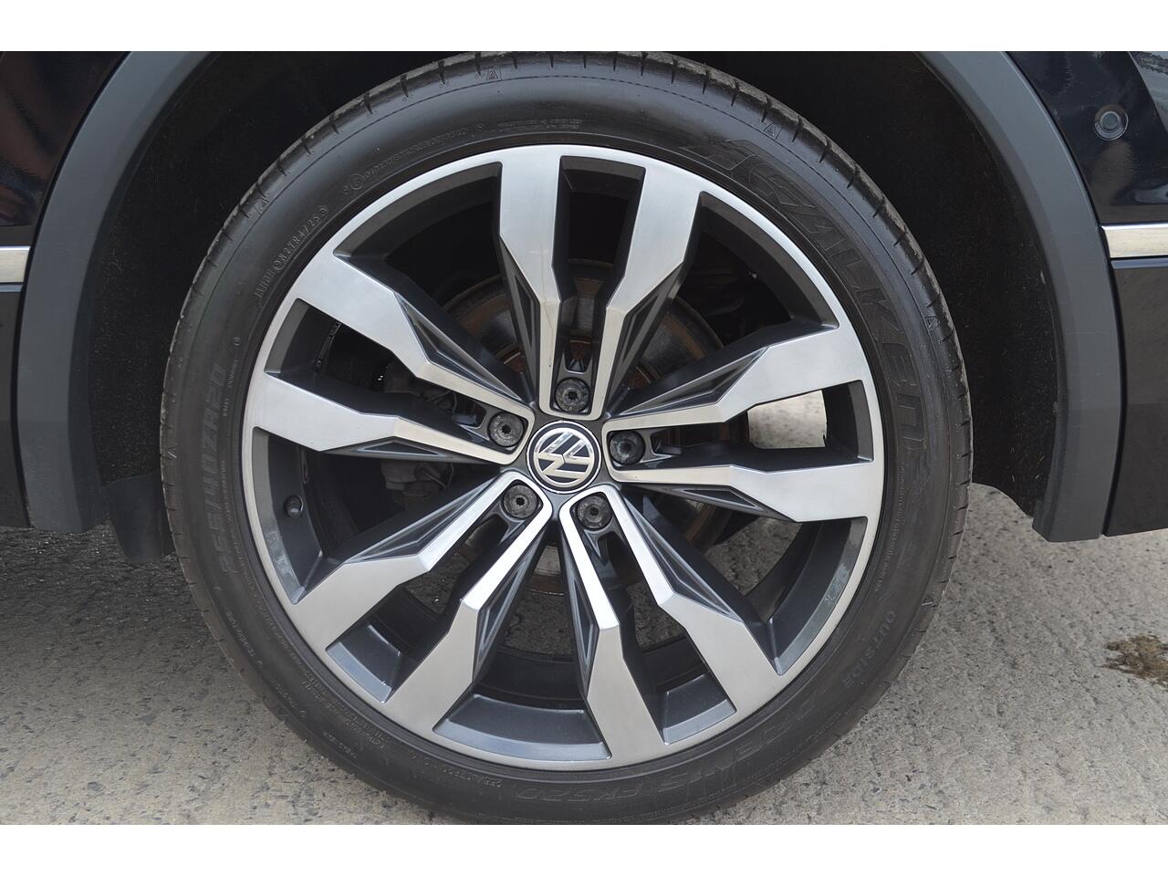 Volkswagen Tiguan Allspace view 54