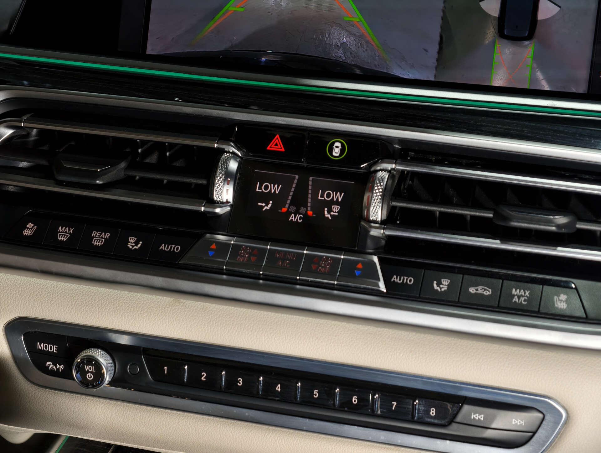 BMW X7 view 51