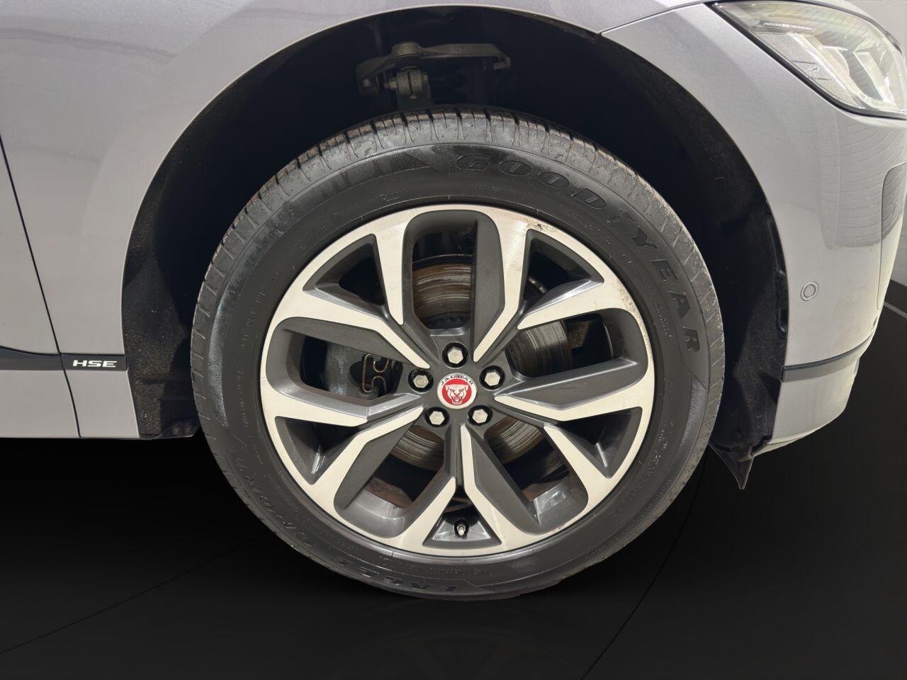 Jaguar I-Pace view 38