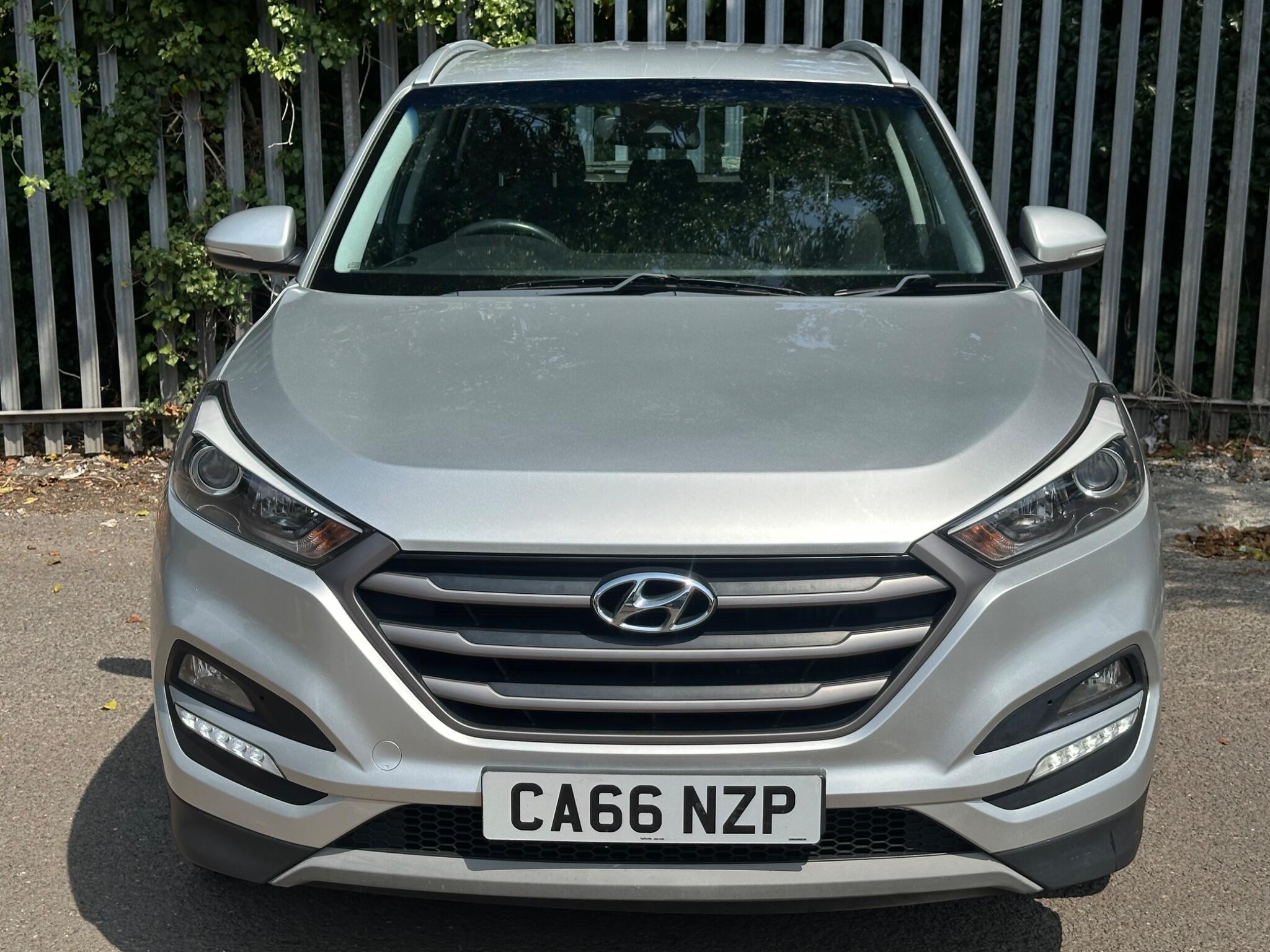 Hyundai Tucson view 2