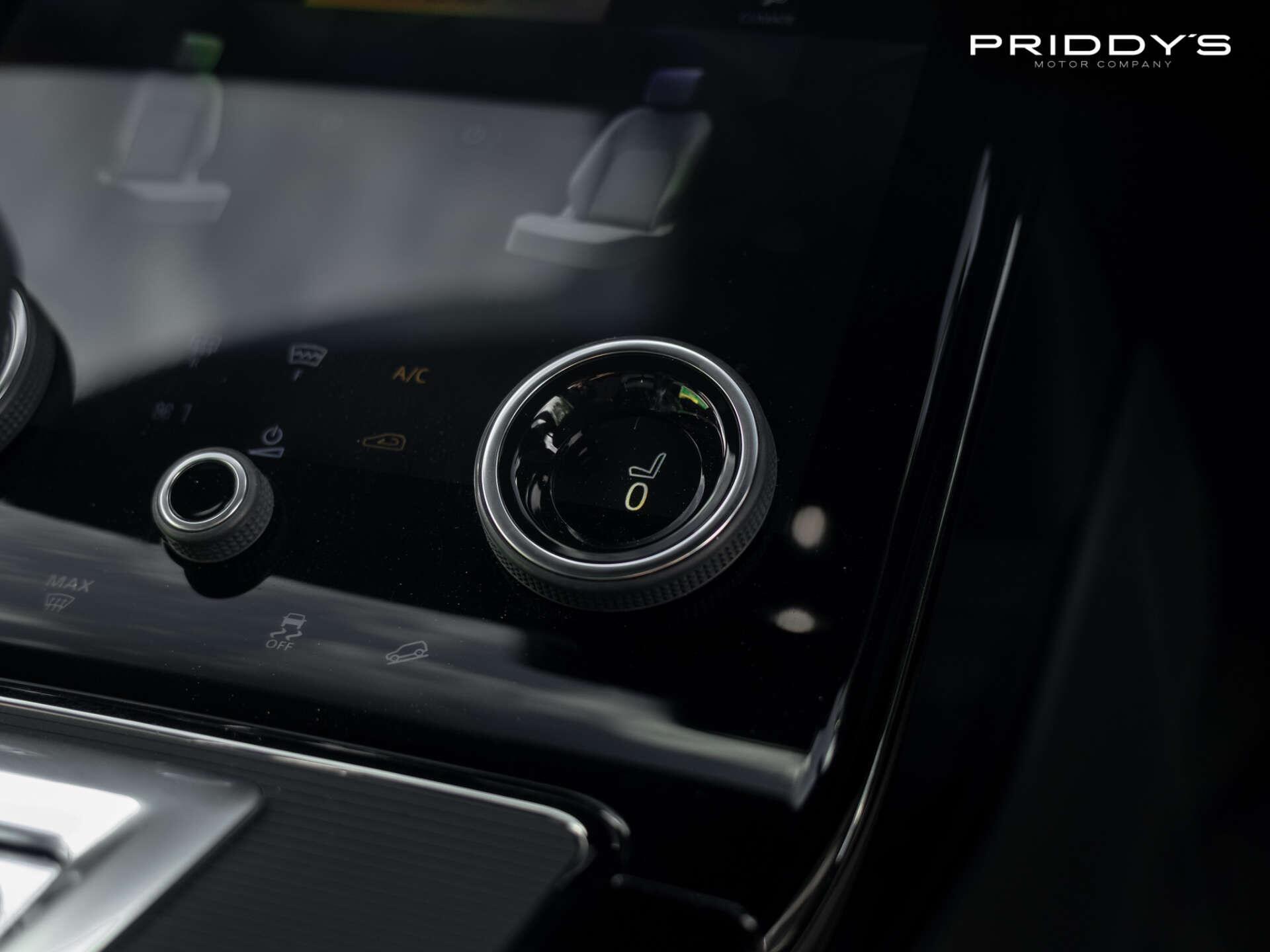 Land Rover Range Rover Evoque view 29