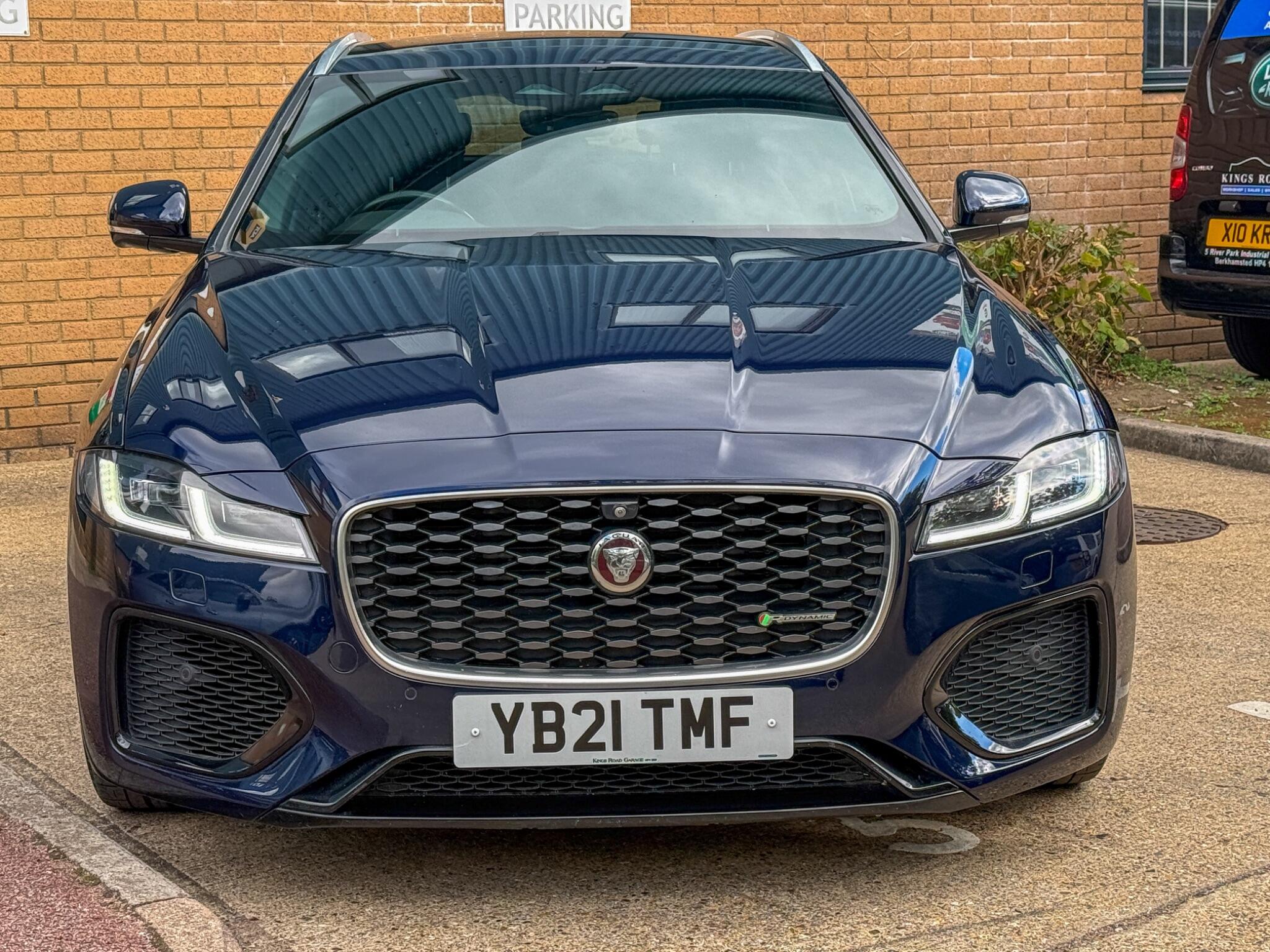Jaguar XF view 13
