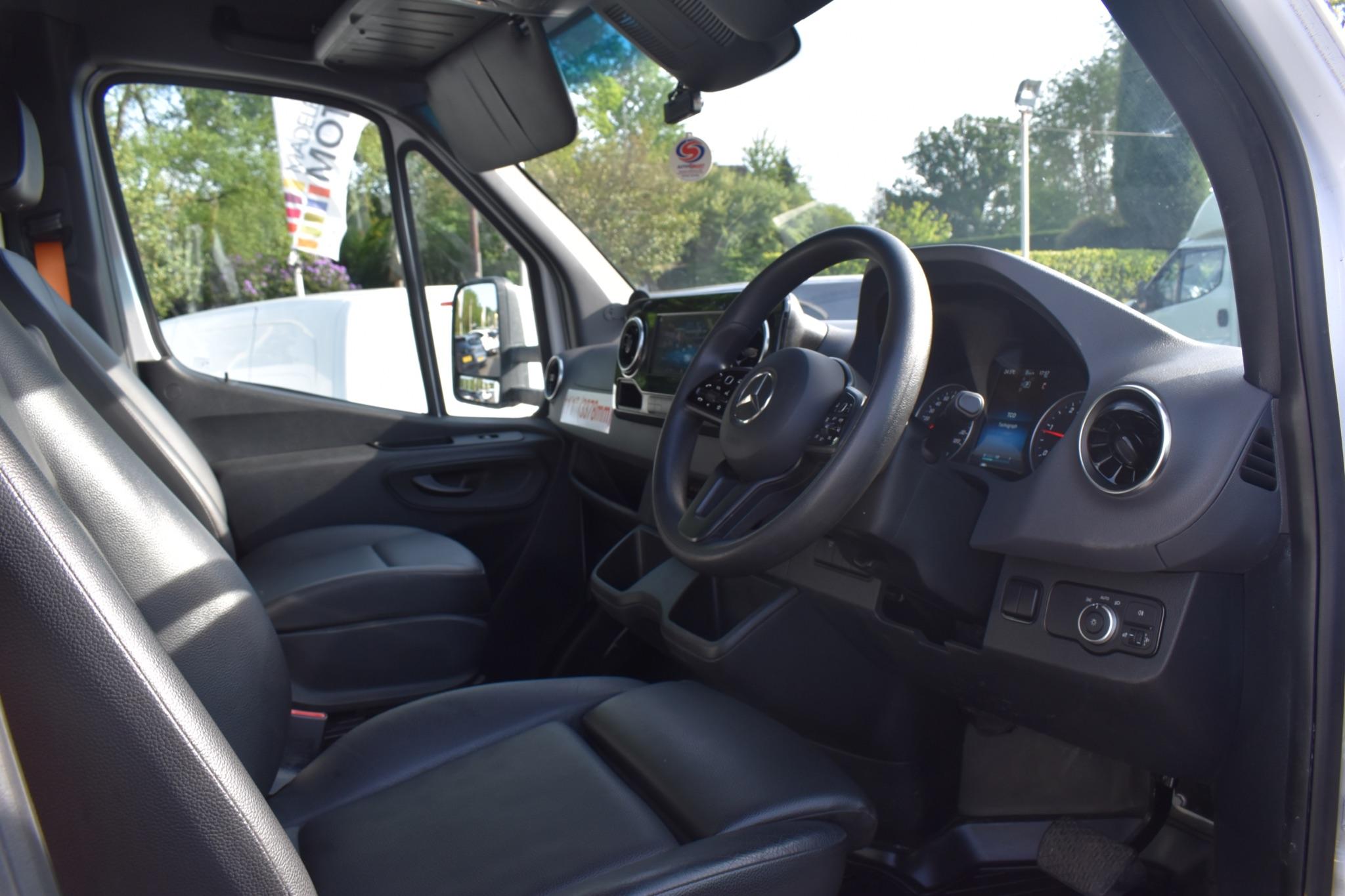 Sprinter - 2.1 516 CDI RWD L2 Euro 6 (s/s) 2dr - Image 12
