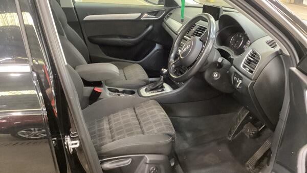 Audi Q3 view 11