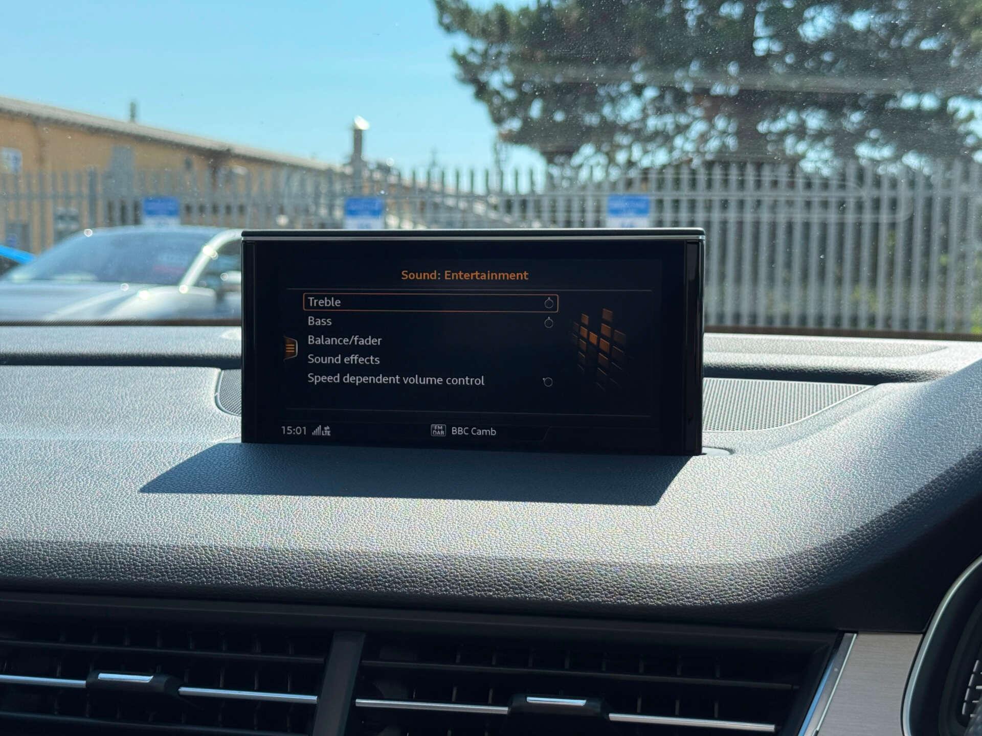 Audi Q7 view 68