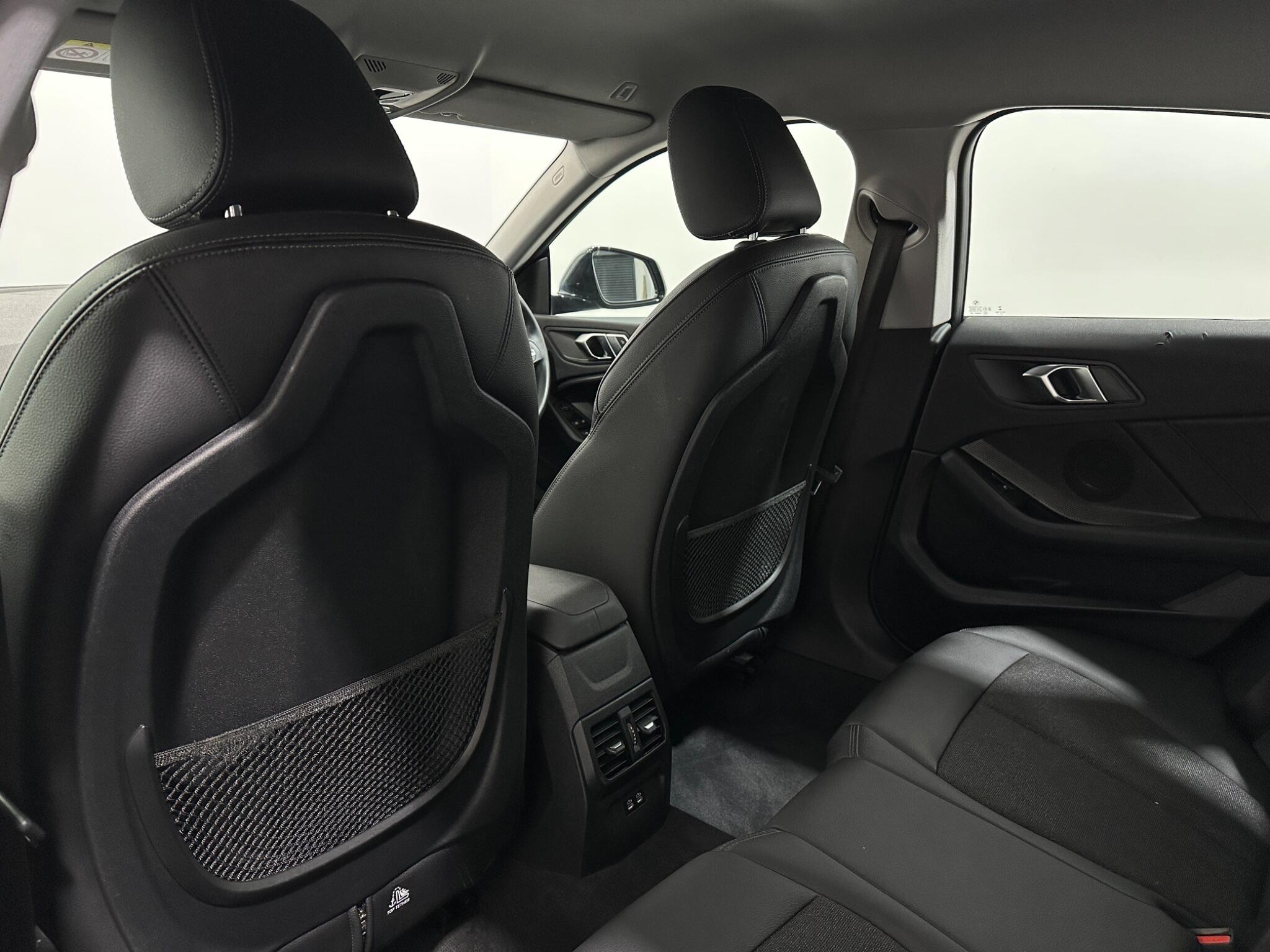 BMW 2 Series view 39